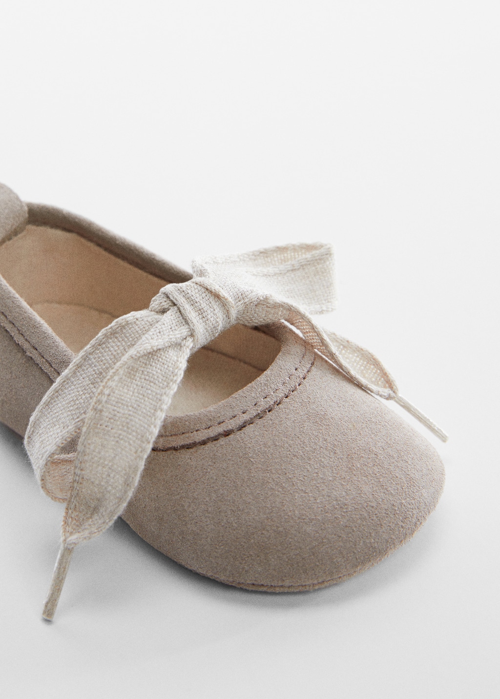 Leather ballet flats with bow - Details of the article 1