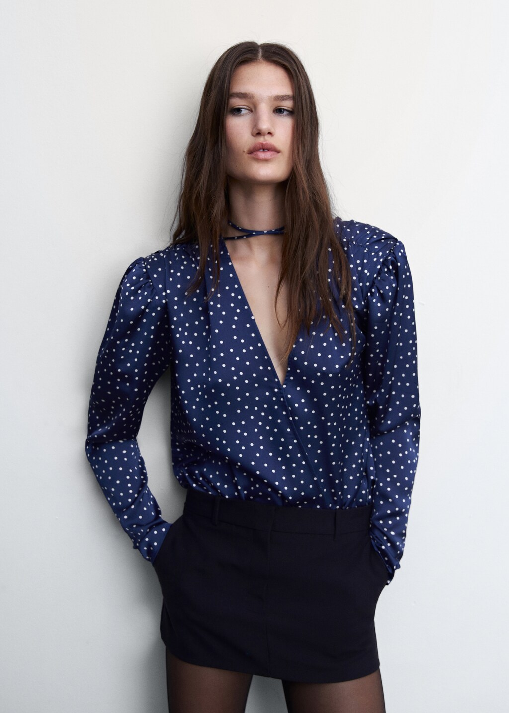 Satin blouse with floral polka-dots - Details of the article 2