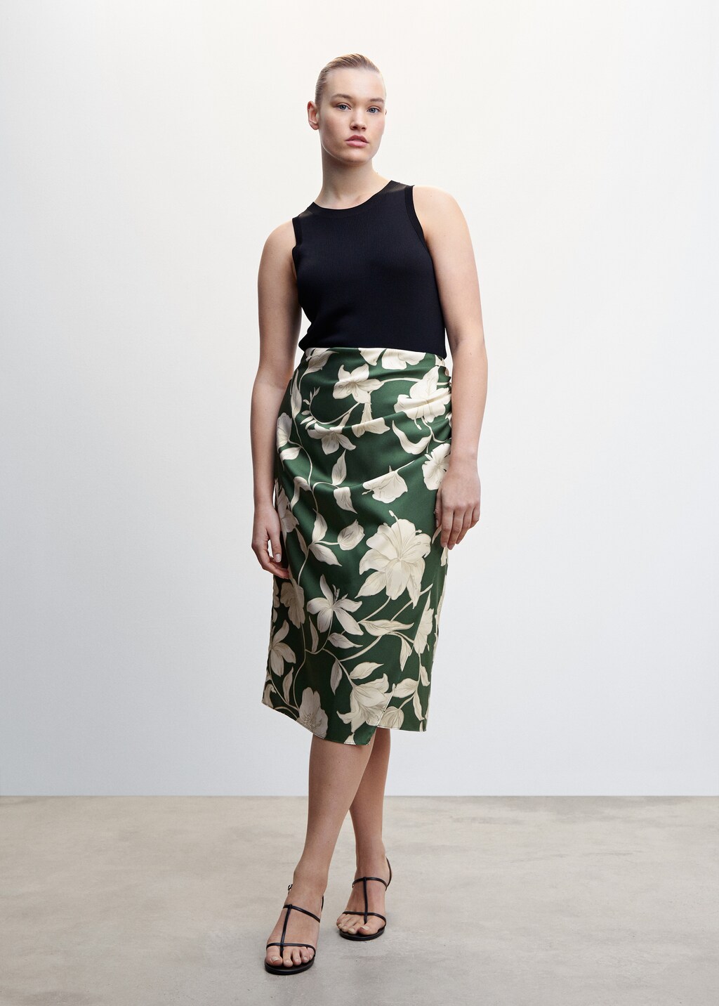 Floral long skirt - Details of the article 3