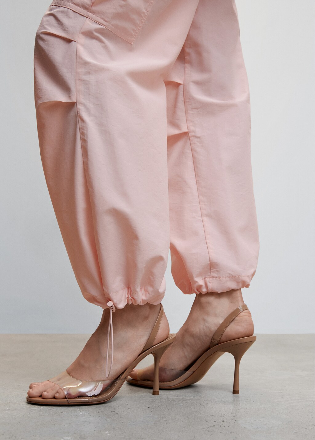 Parachute trousers - Details of the article 2