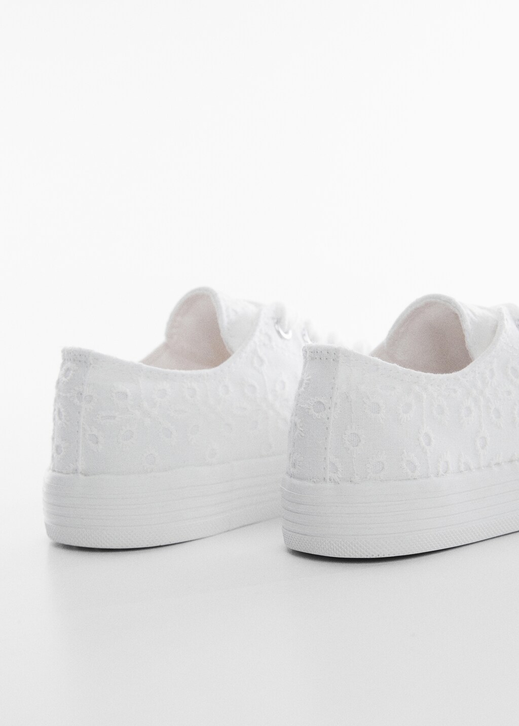 Textured lace-up trainers - Details of the article 1