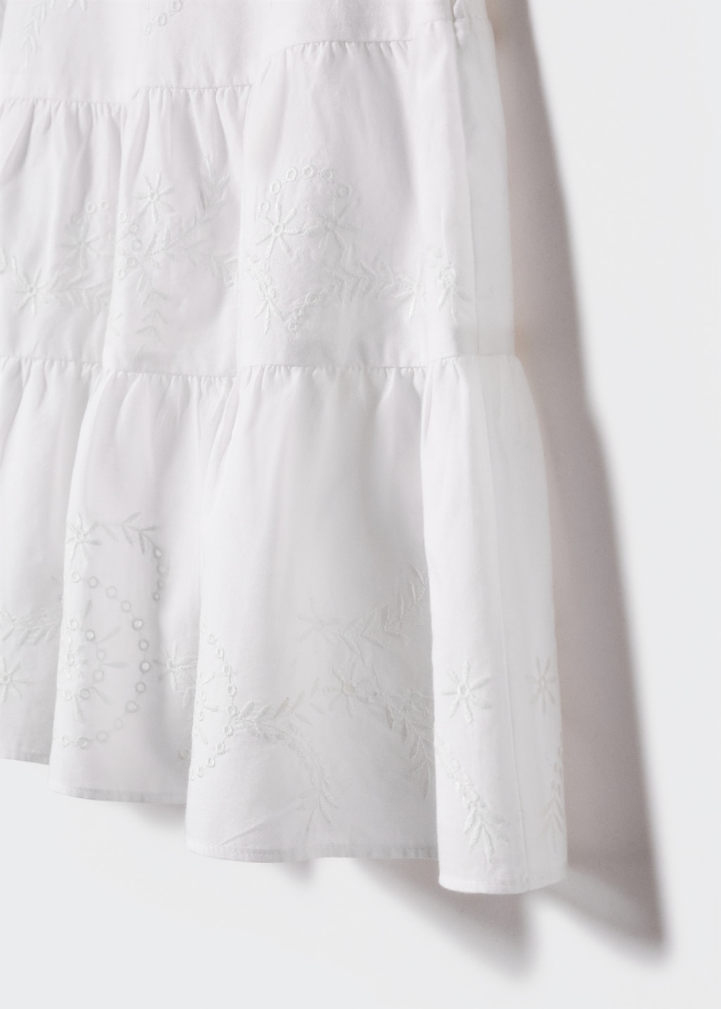 Gathered skirt with ruffles - Details of the article 8