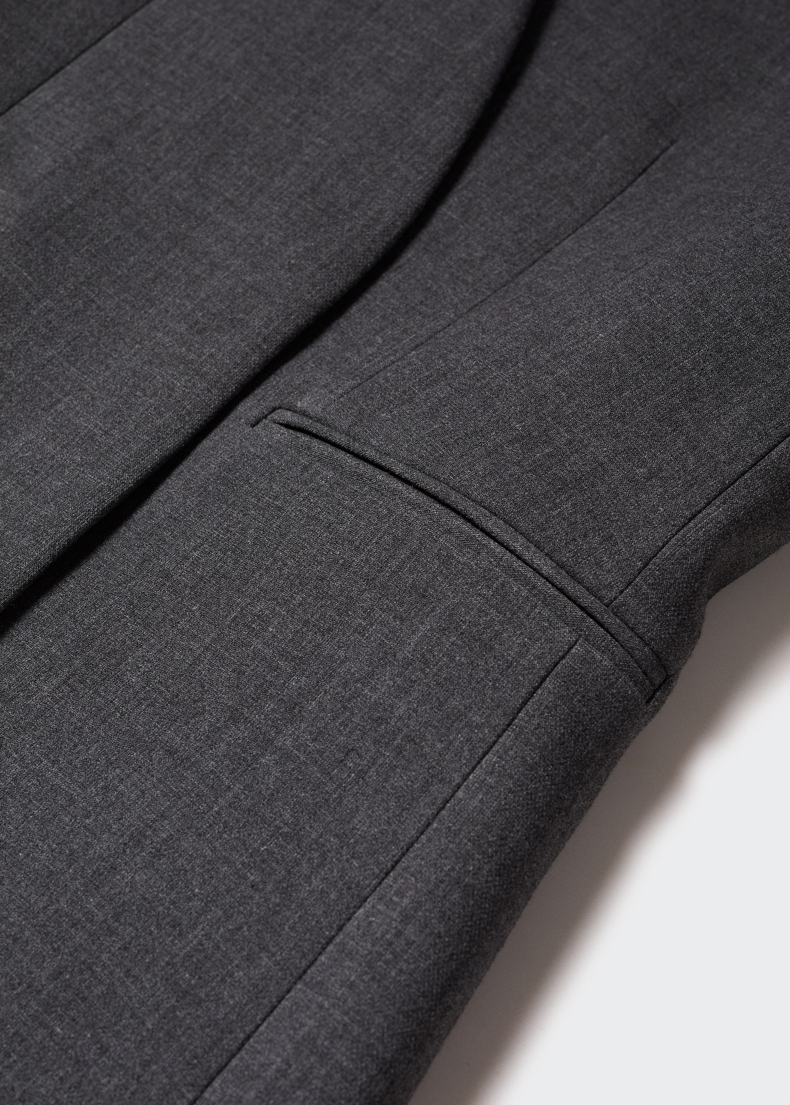 Collarless suit jacket - Details of the article 8