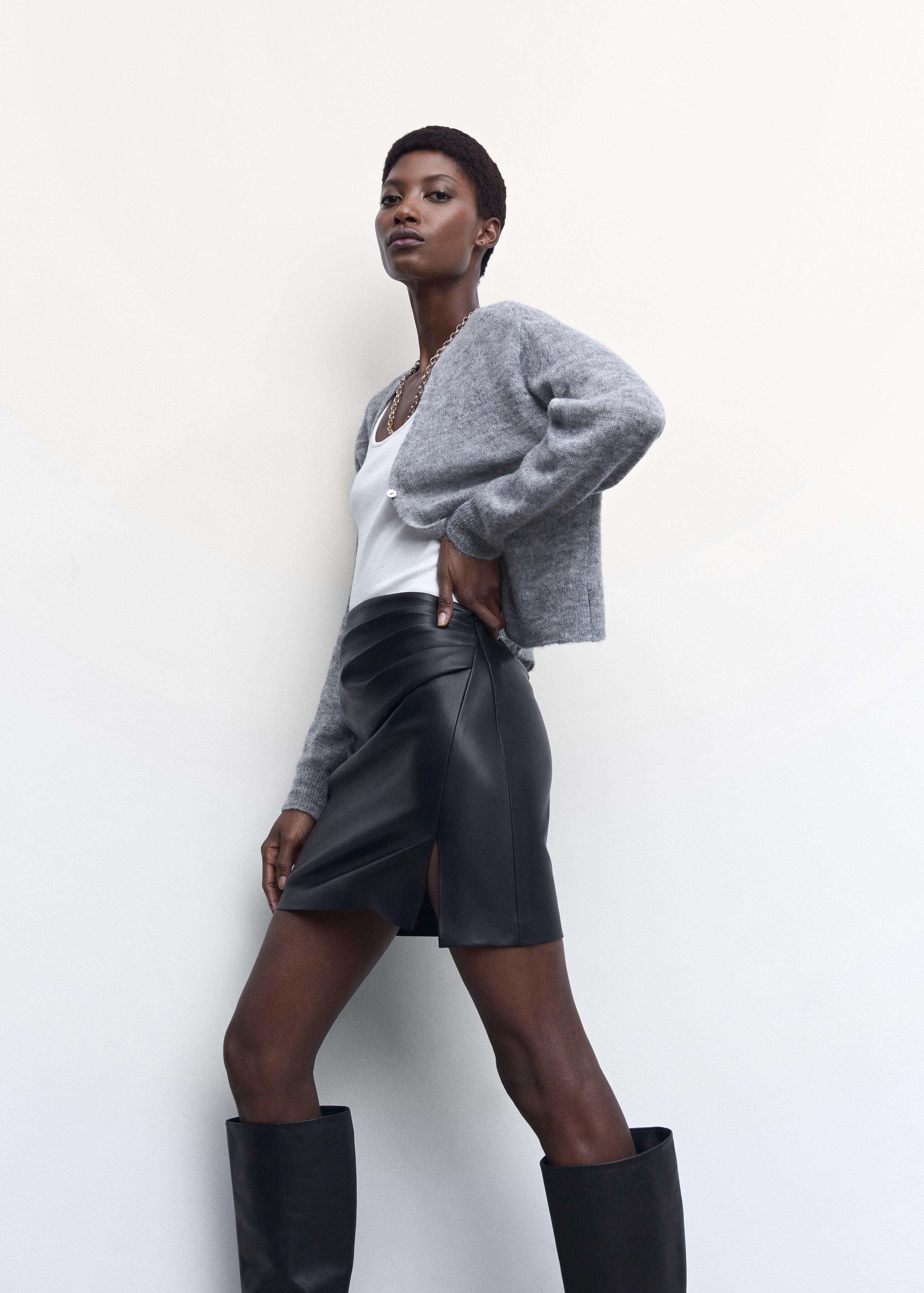 Leather-effect mini-skirt - Details of the article 2