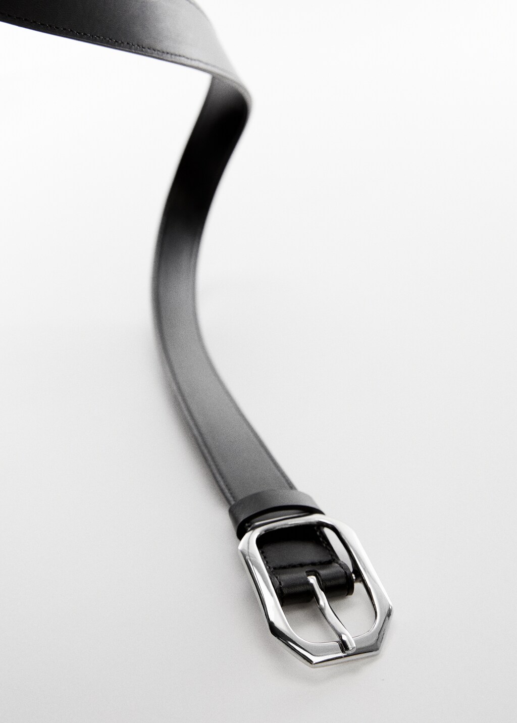 Belt with geometric buckle  - Medium plane