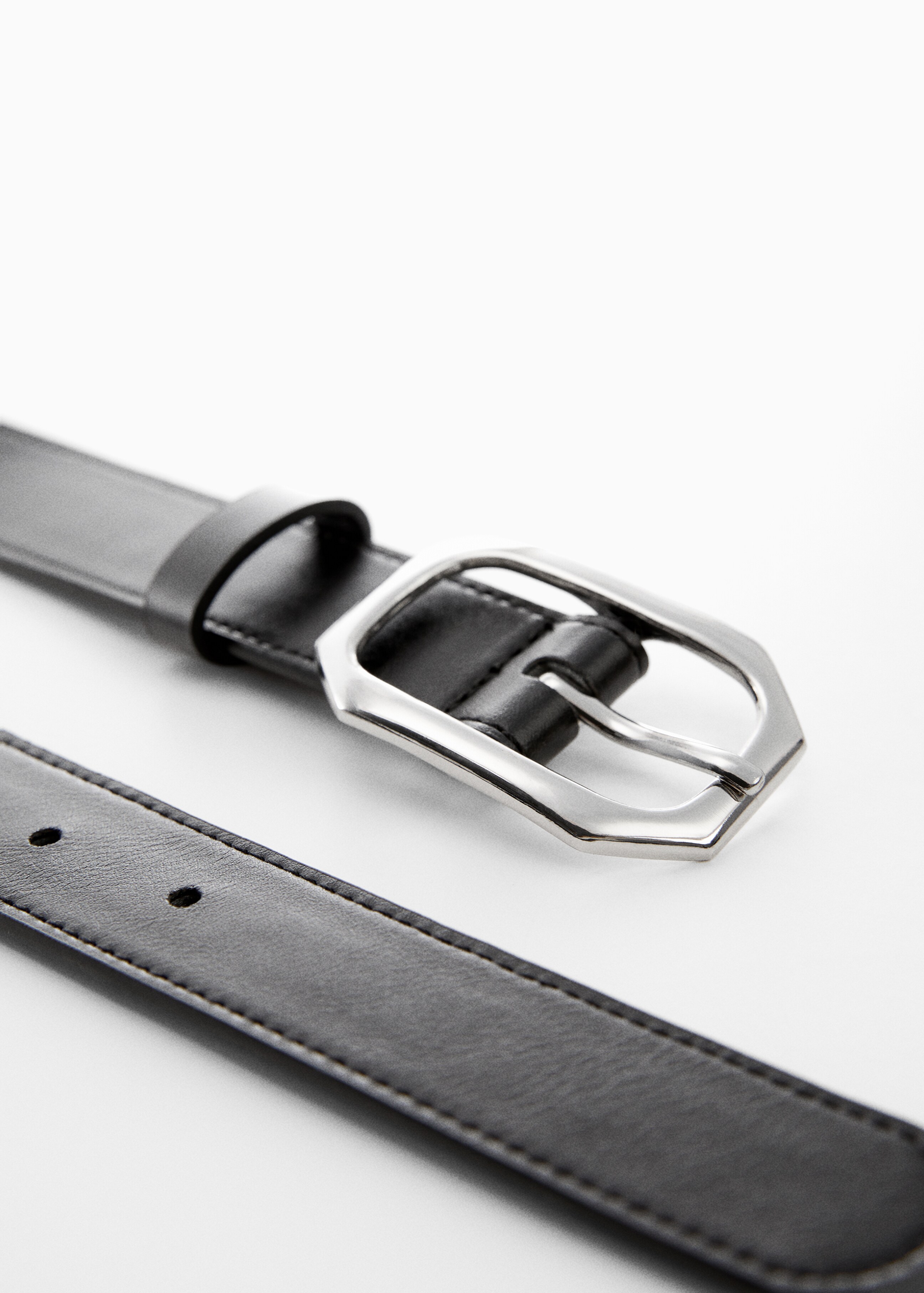 Belt with geometric buckle  - Details of the article 1