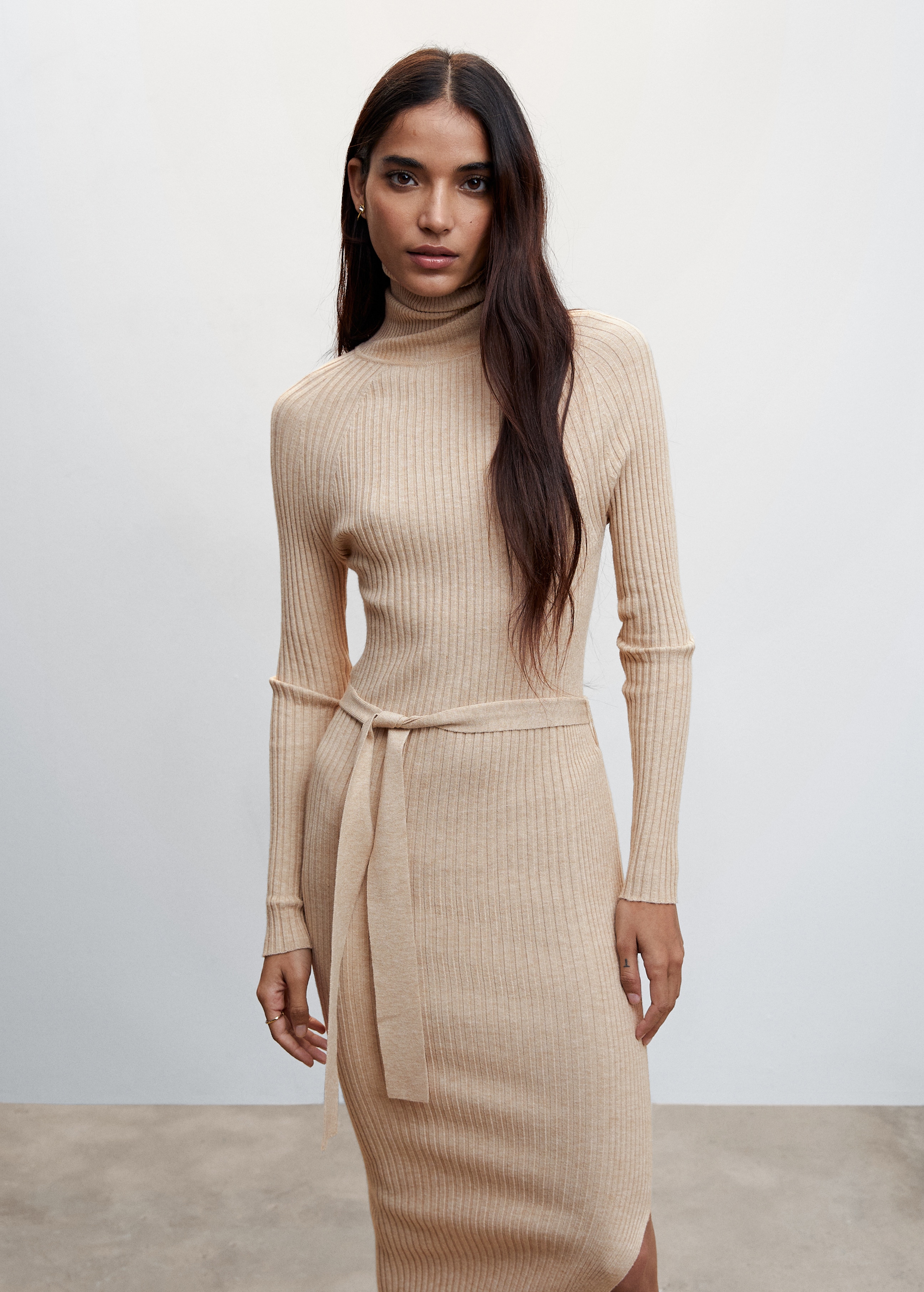 Ribbed dress with knot detail - Medium plane