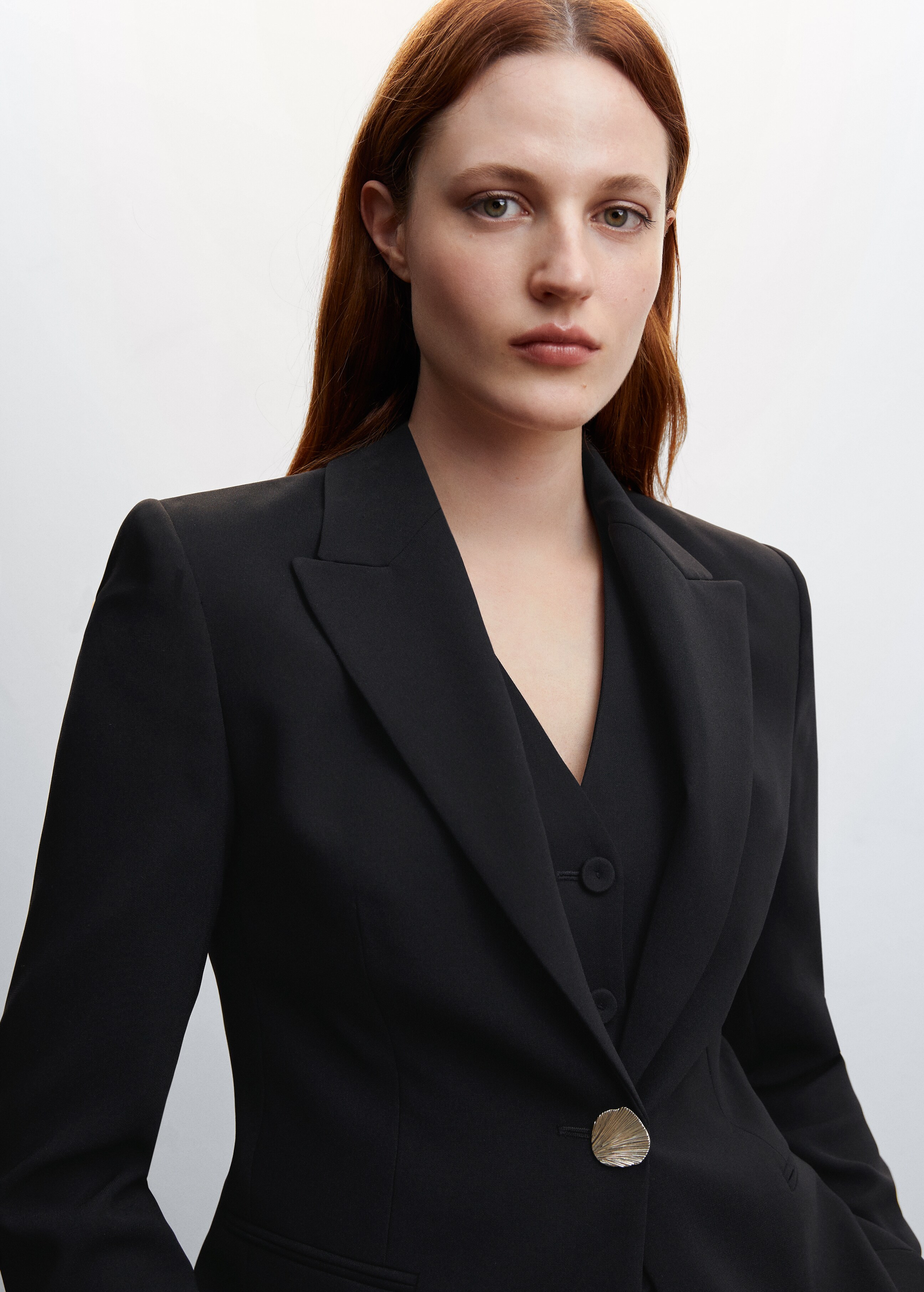 Suit jacket with buttons  - Details of the article 6