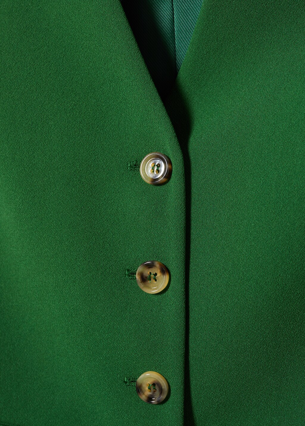 Suit waistcoat with buttons - Details of the article 8