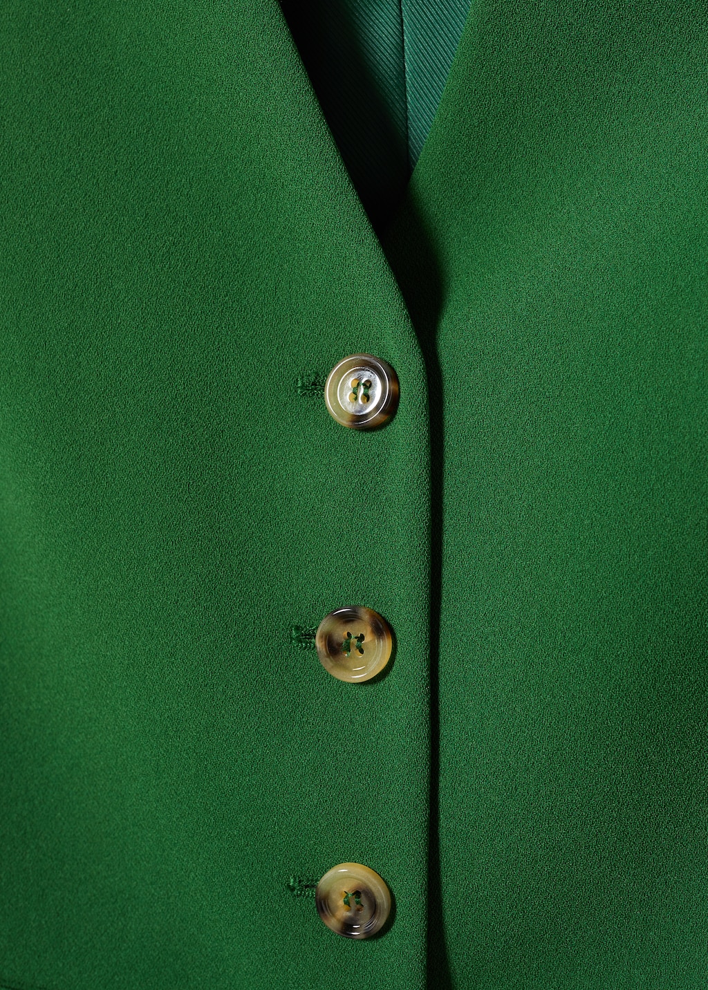 Suit waistcoat with buttons - Details of the article 8