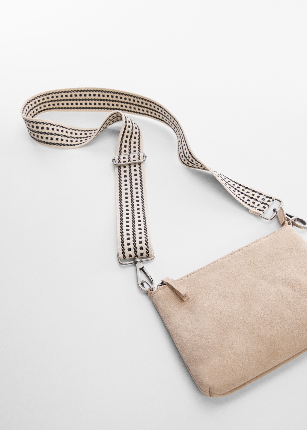 Patterned bag strap - Details of the article 1