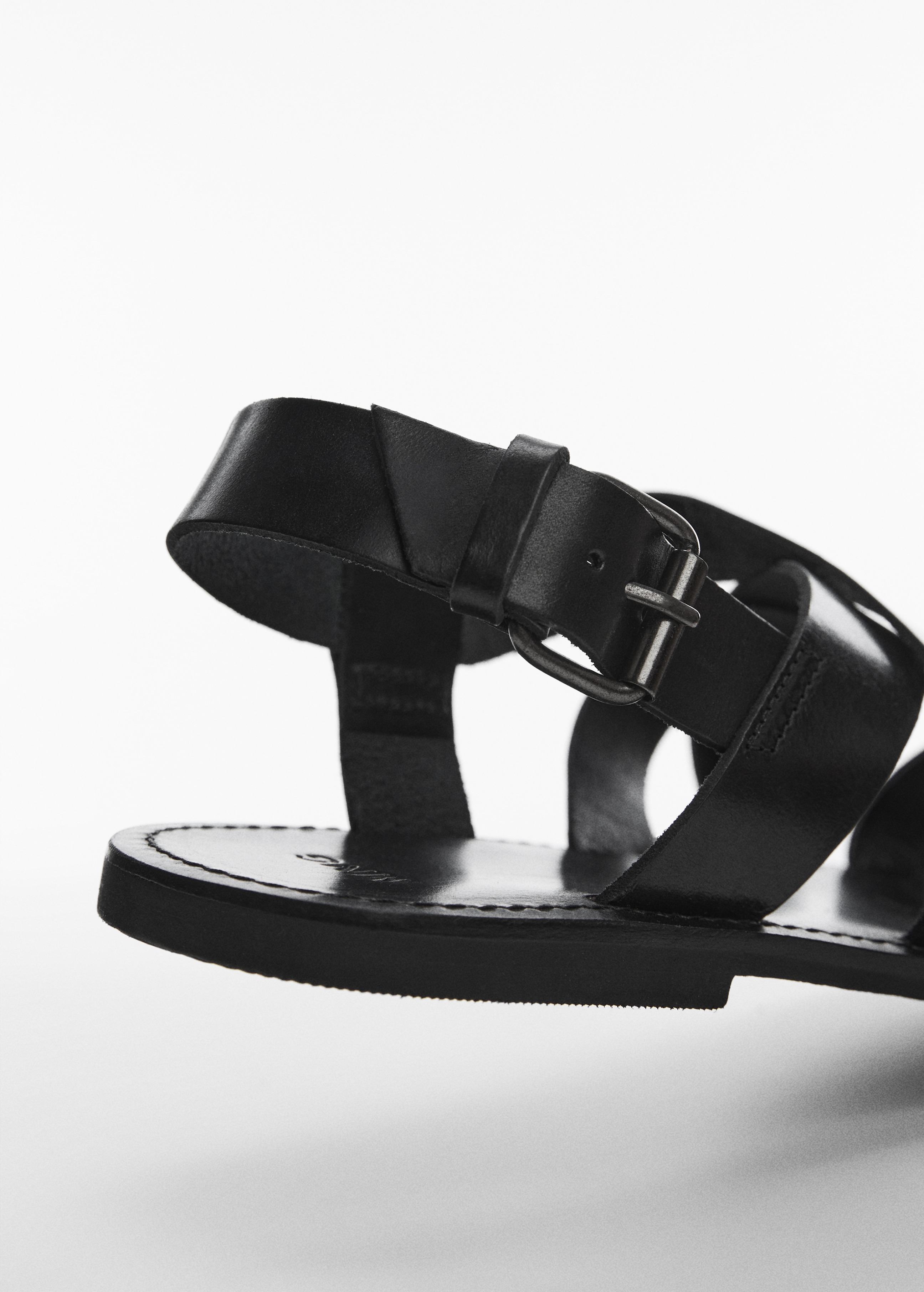 Leather sandals with straps - Details of the article 1