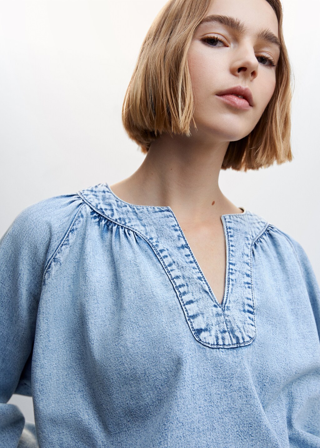 Oversize denim shirt - Details of the article 1