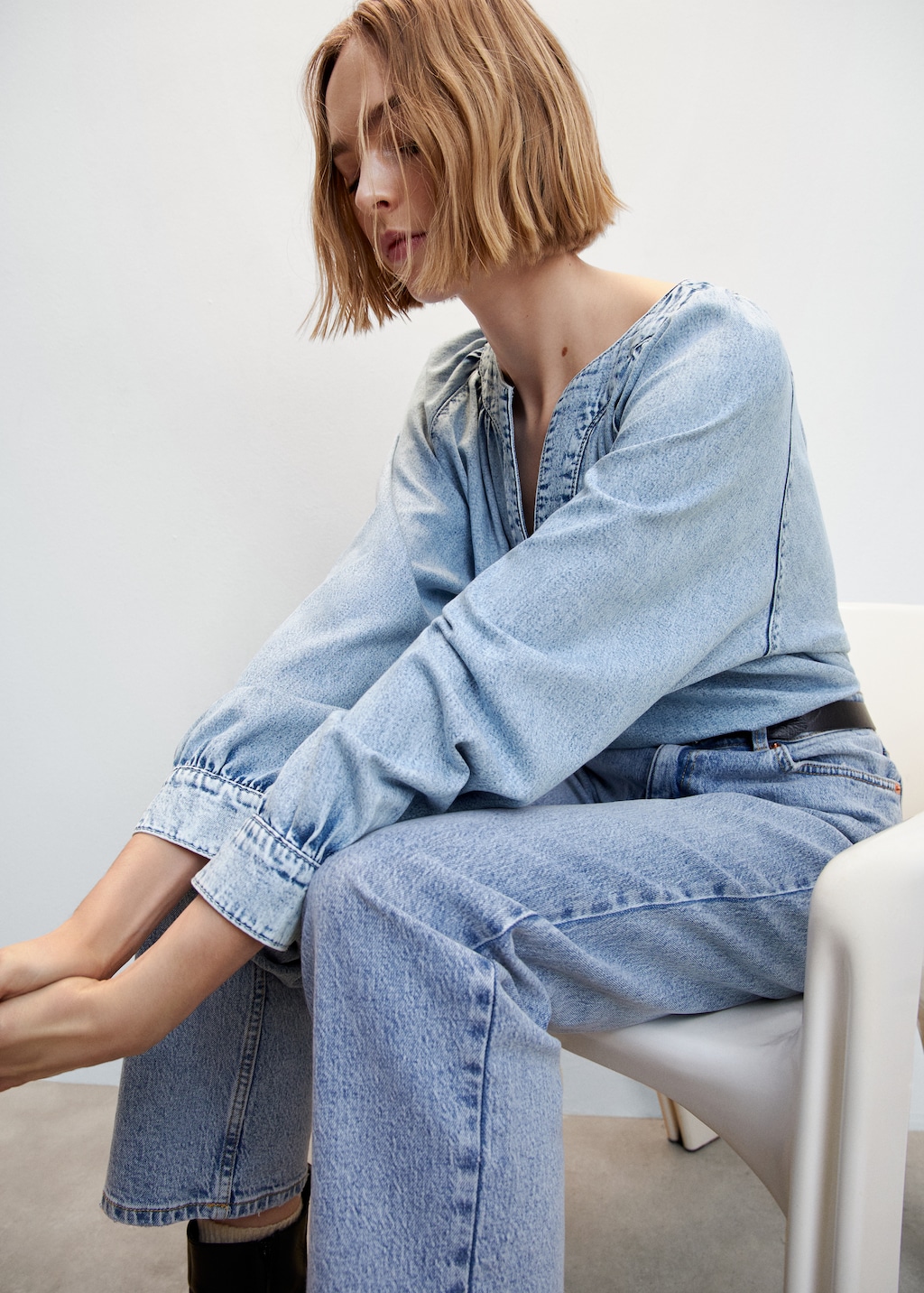 Oversize denim shirt - Details of the article 2