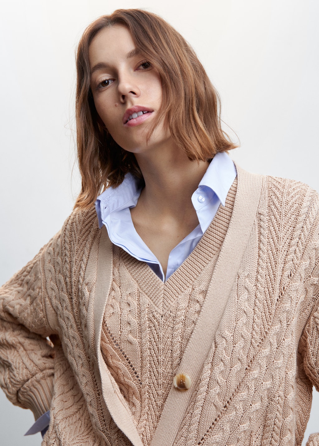 Buttoned knit braided cardigan - Details of the article 1