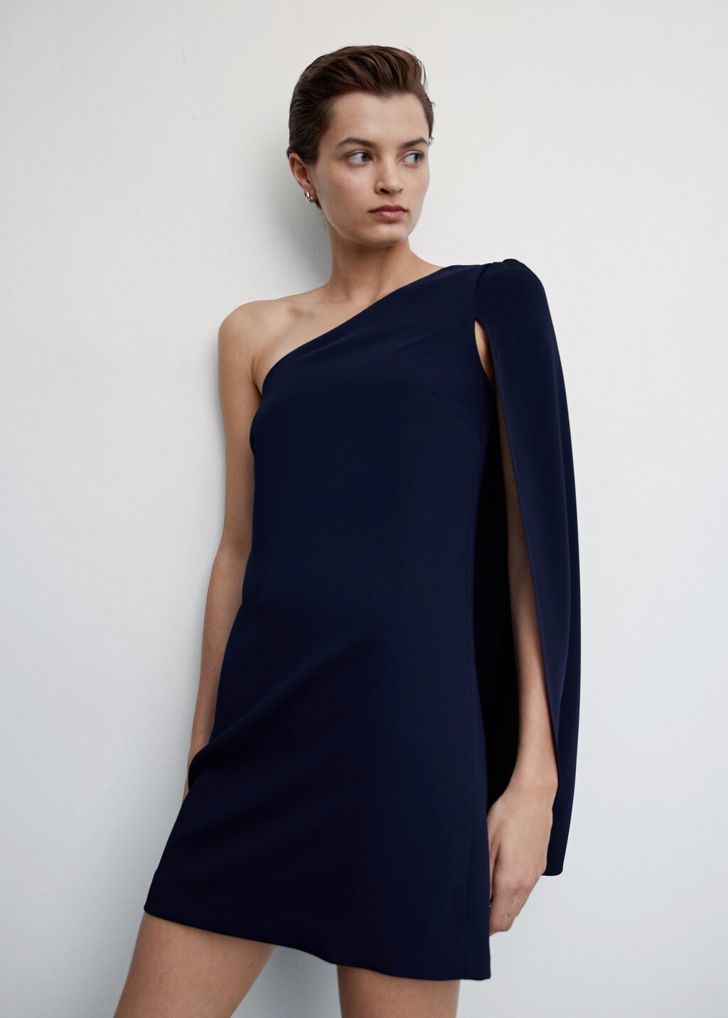 Asymmetrical cape dress - Details of the article 2