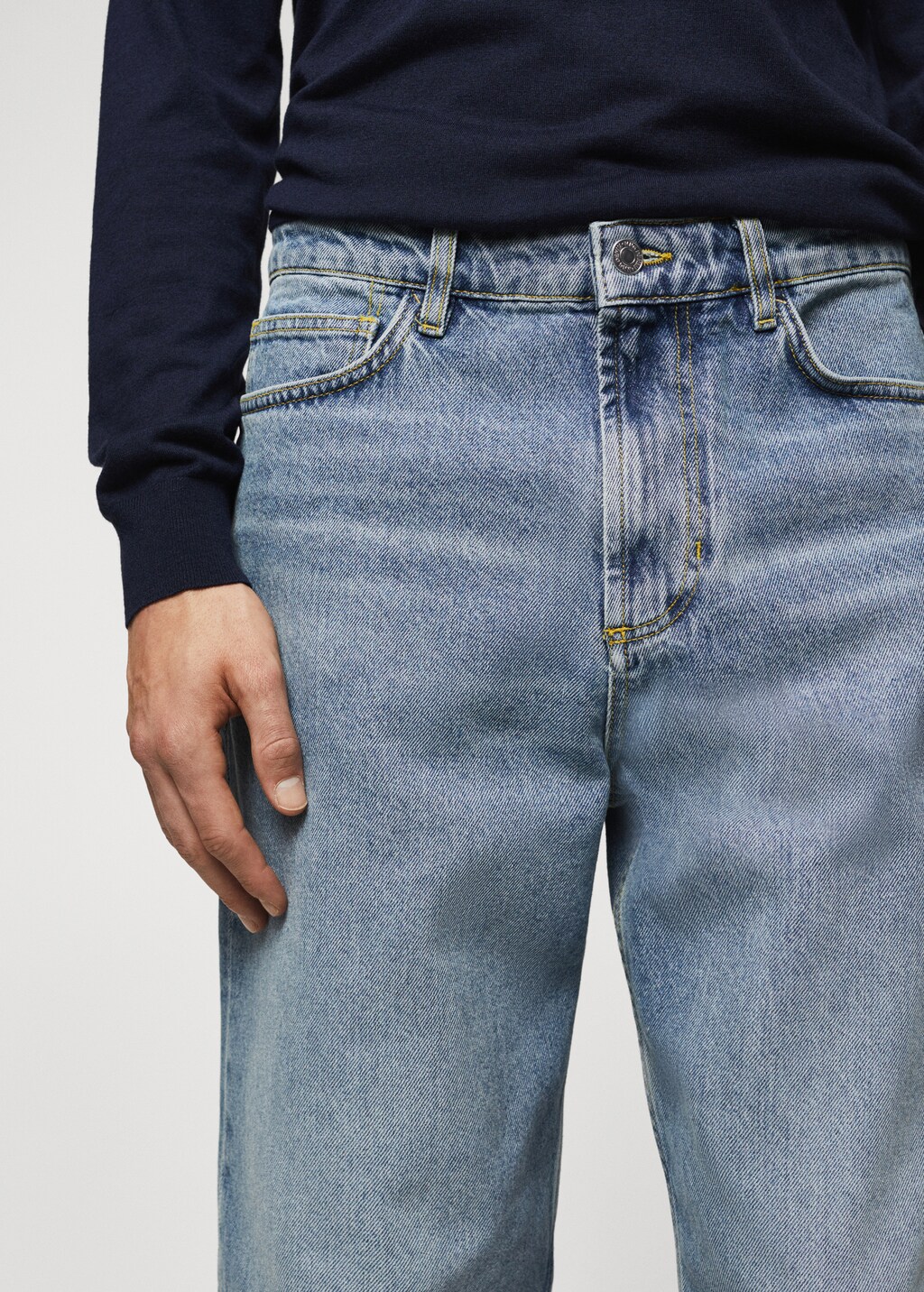 Tapered-Loose-Fit-Jeans in Cropped-Länge - Detail des Artikels 1