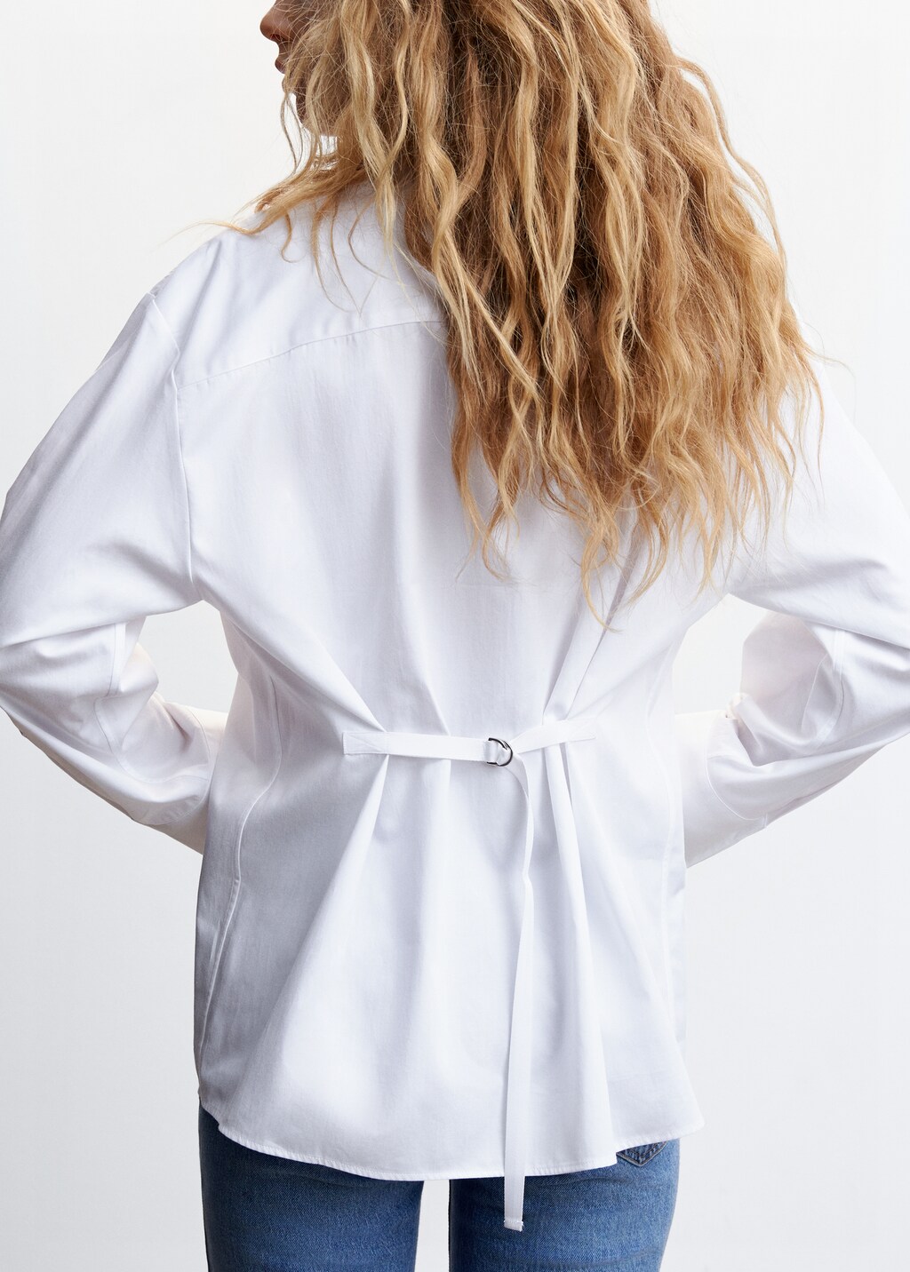 Shirt with adjustable back  - Details of the article 6