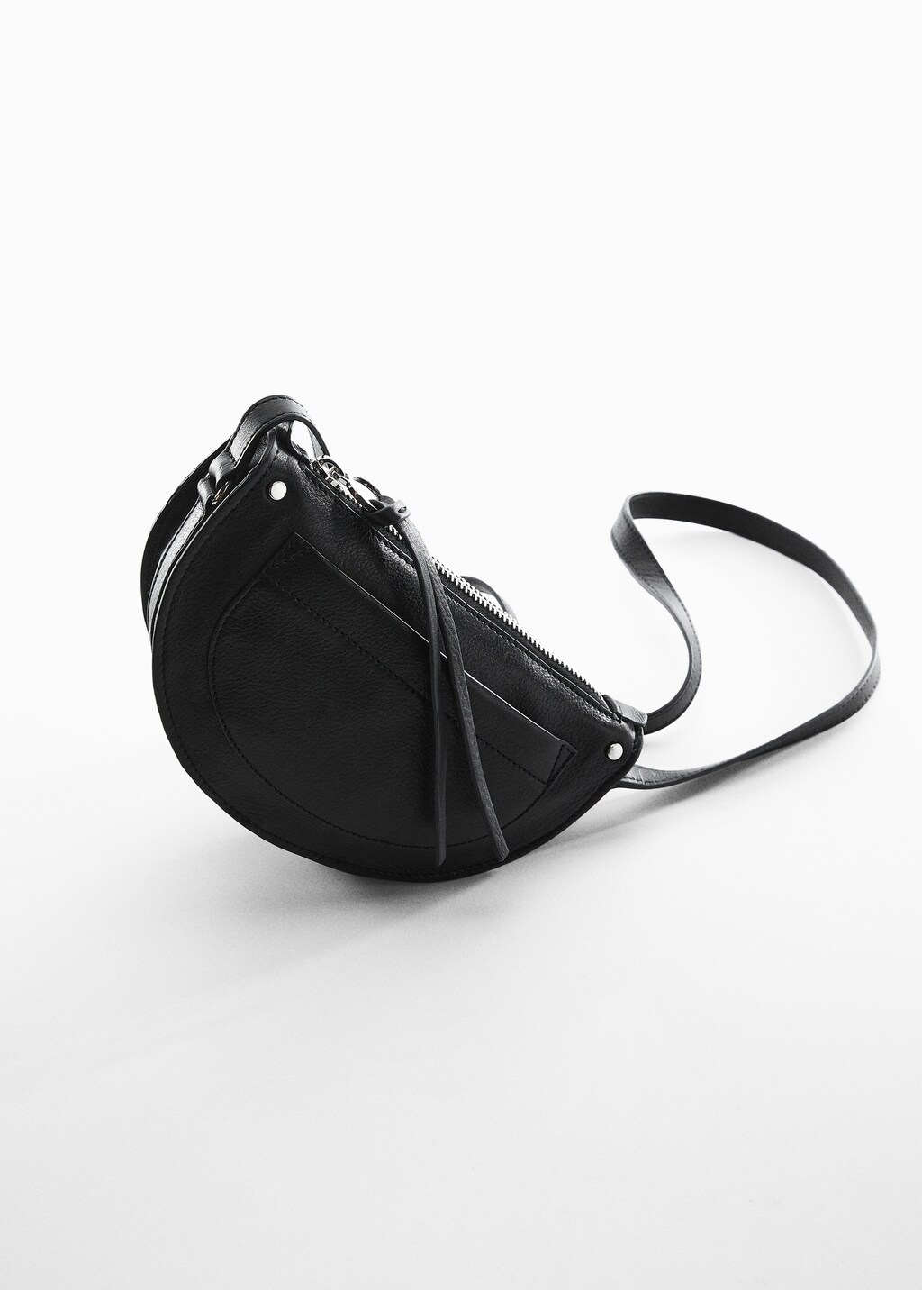 Leather crossbody bag - Details of the article 5