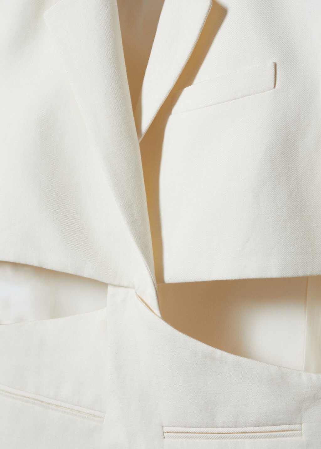 Linen jacket with cut-out - Details of the article 8