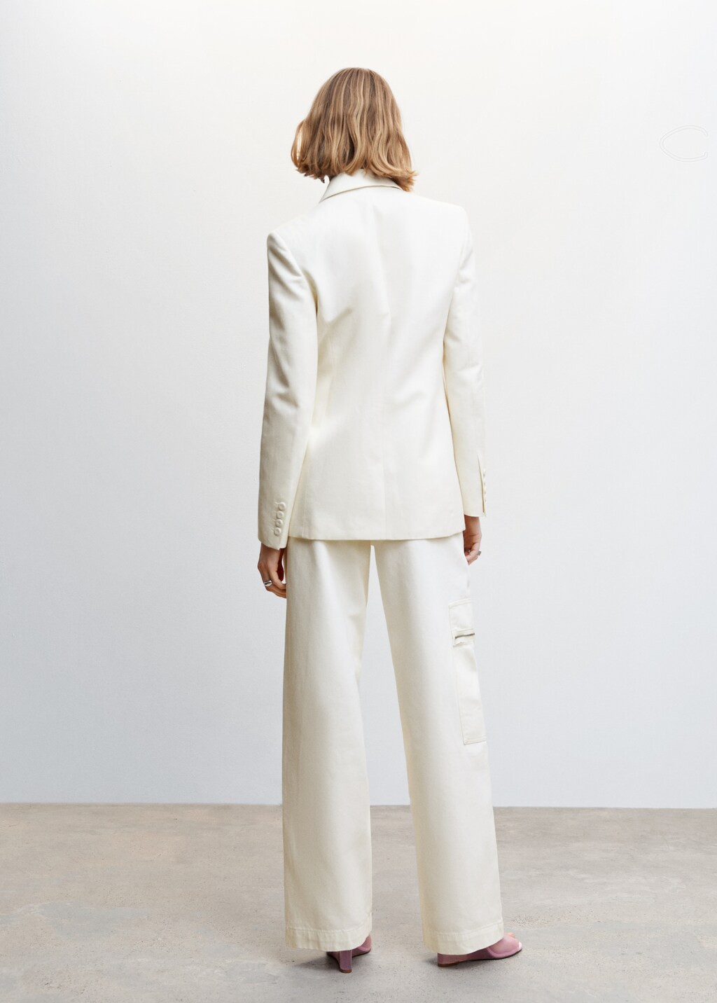 Linen jacket with cut-out - Reverse of the article