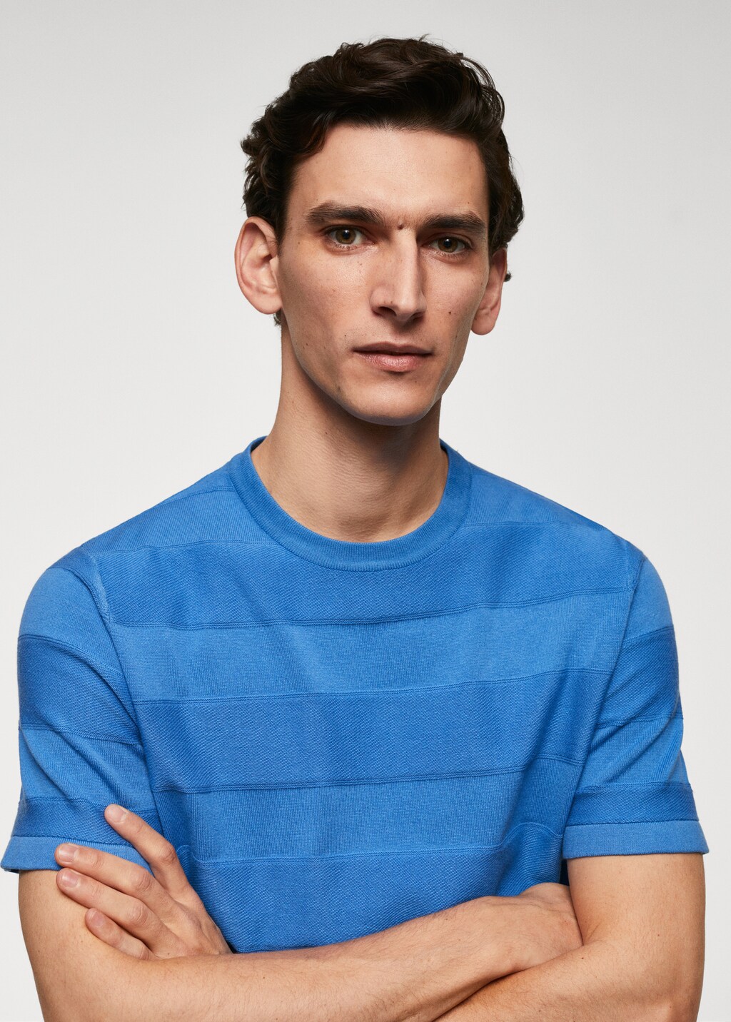 Cotton knitted t-shirt with striped structure - Details of the article 1