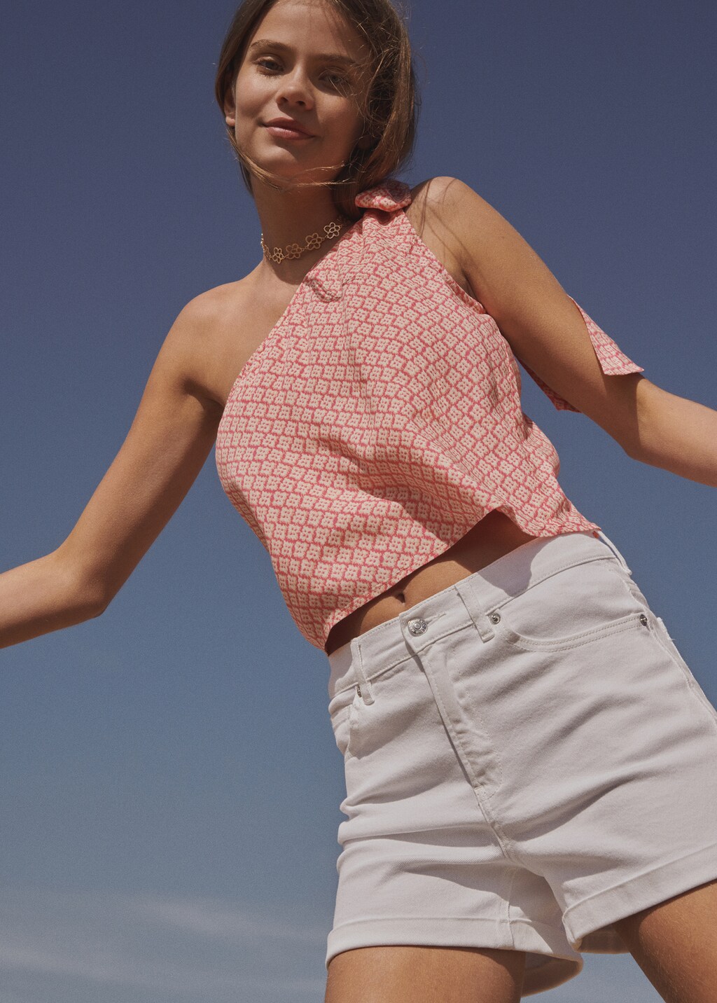 Asymmetric printed top - Details of the article 5