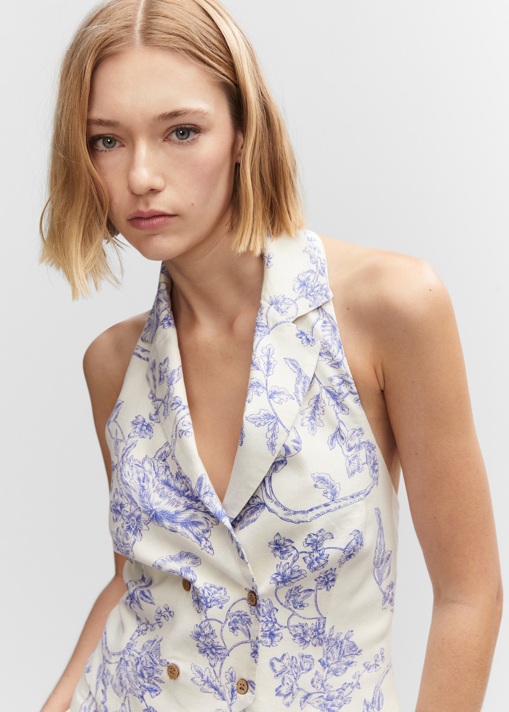 Printed linen waistcoat - Details of the article 1