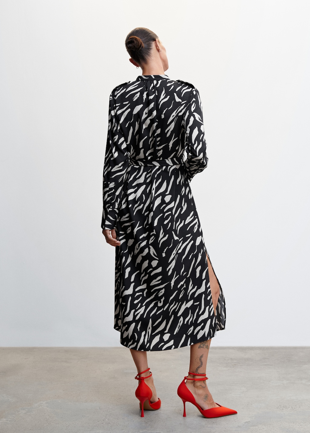 Midi printed dress - Reverse of the article