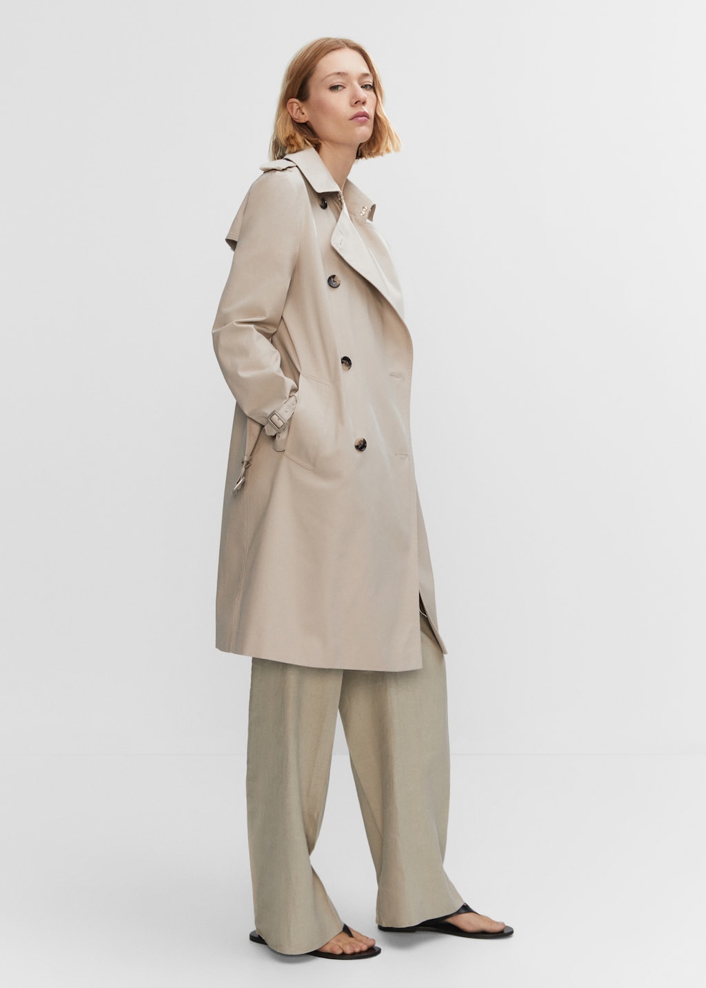 Classic trench coat with belt - Details of the article 2