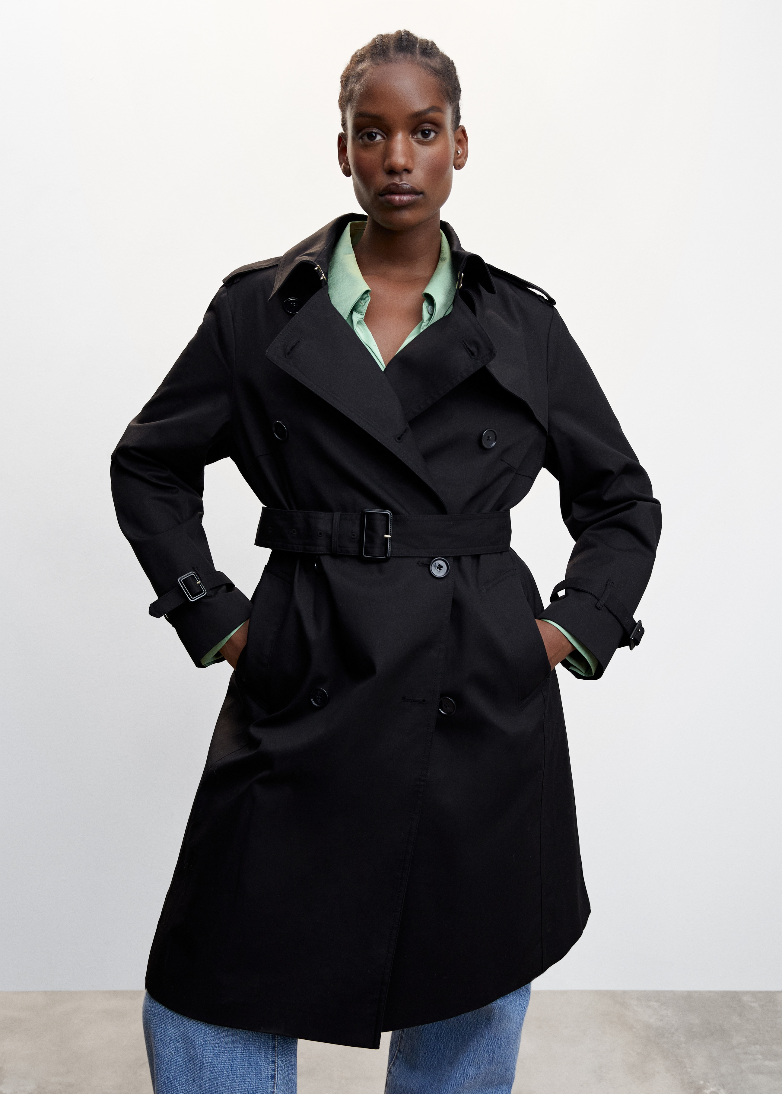 Classic trench coat with belt - Details of the article 4