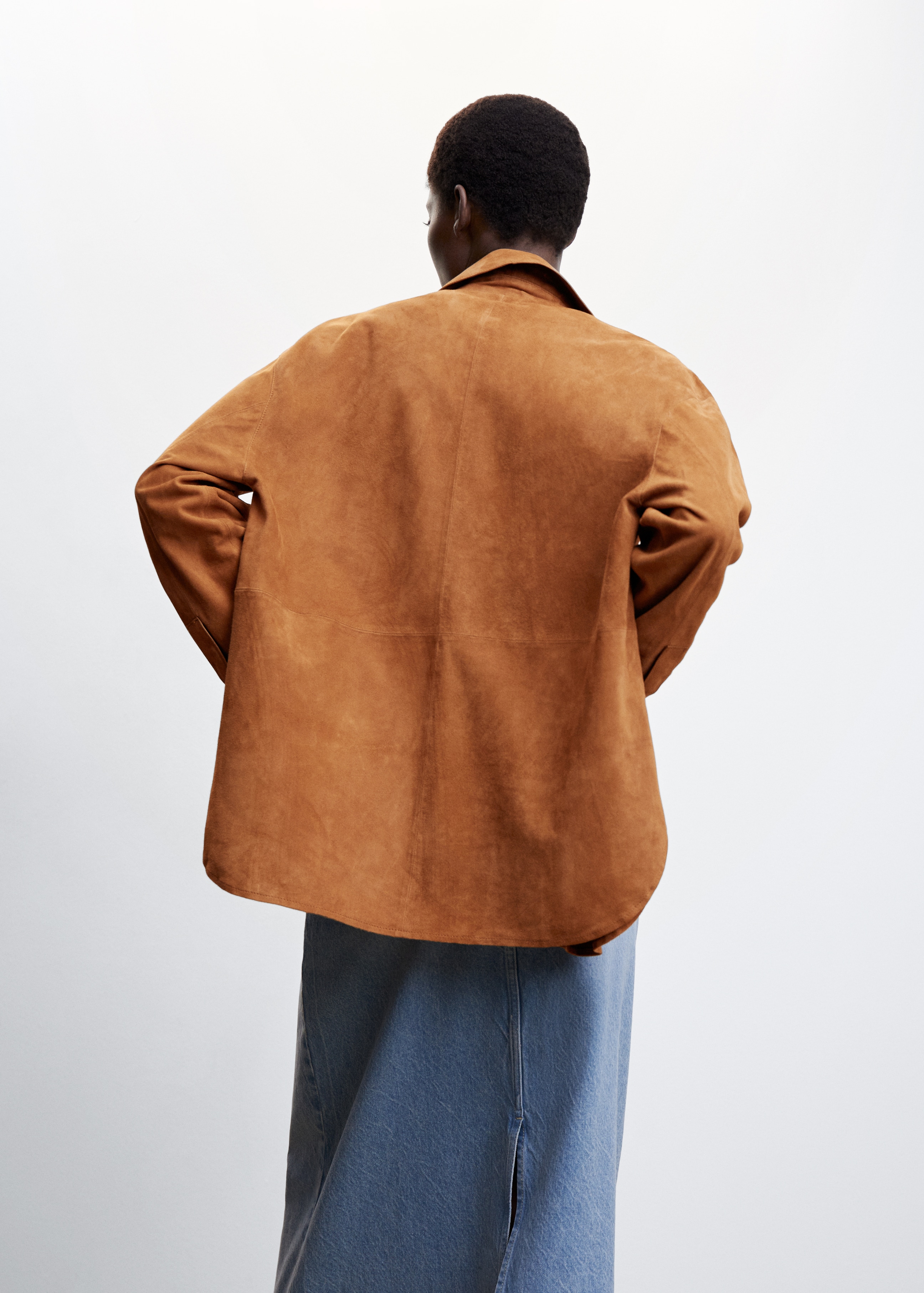 Suede leather shirt - Reverse of the article