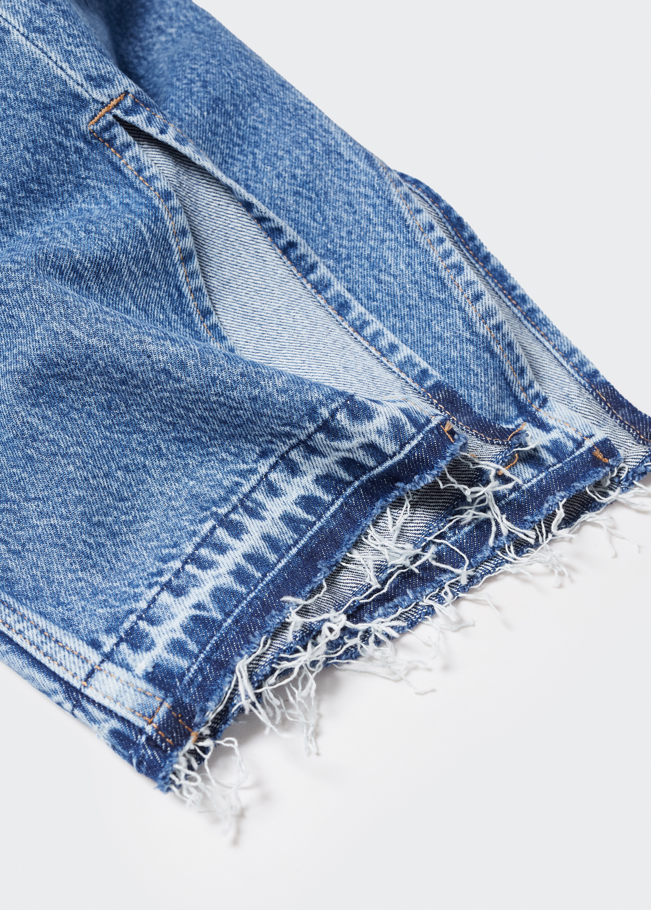 High-rise straight jeans with slits - Details of the article 8