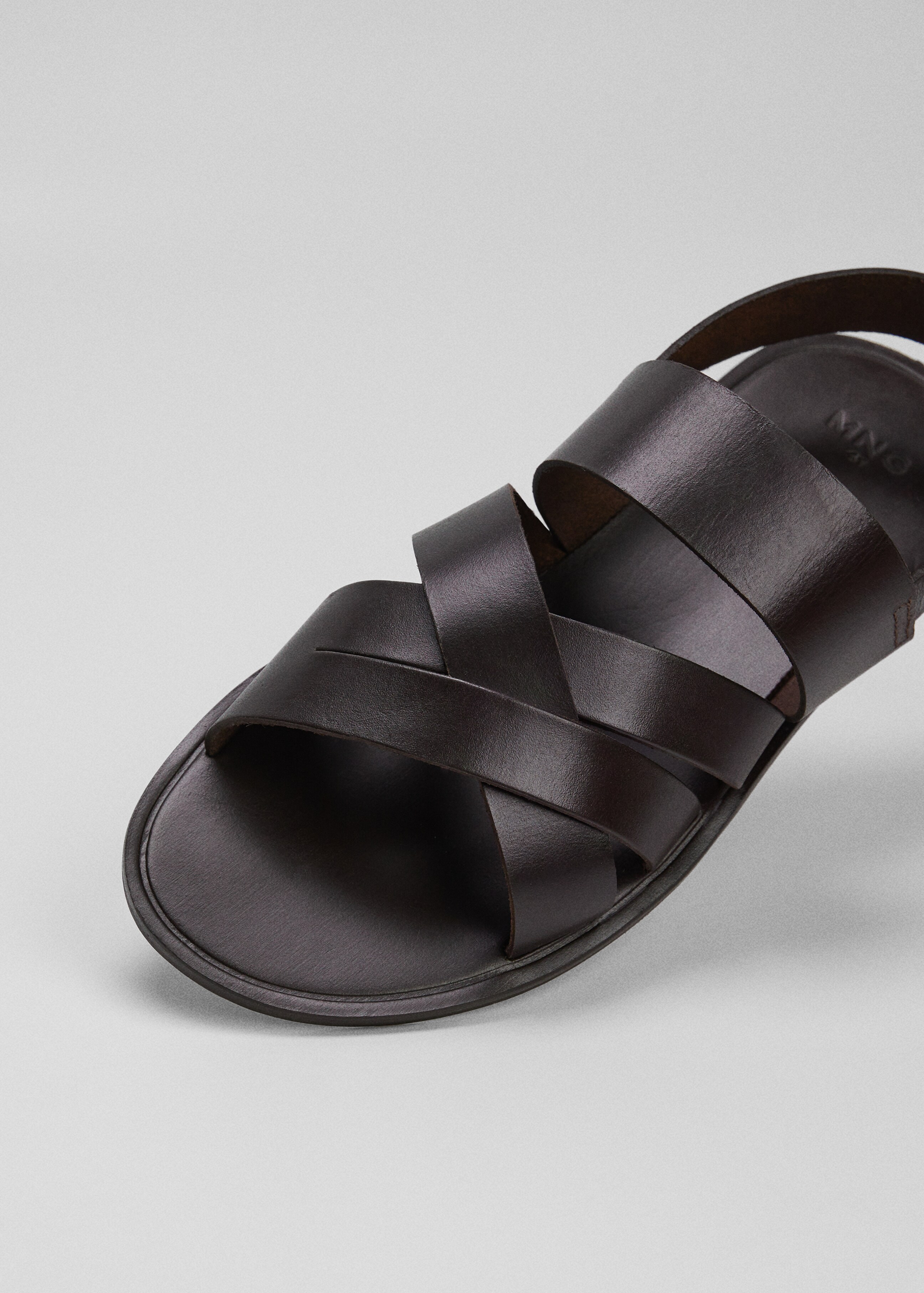 Leather sandals with straps - Details of the article 5