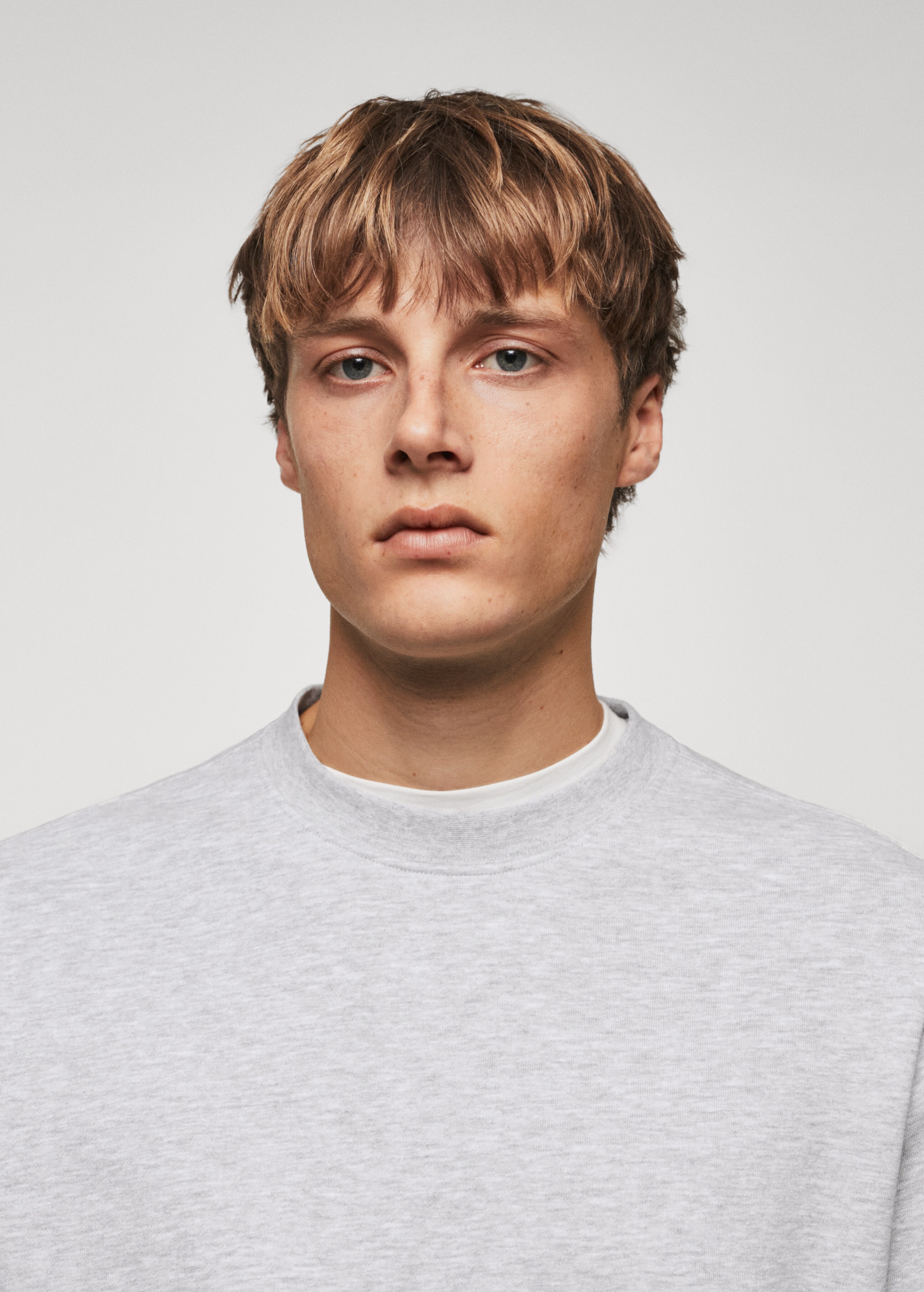 Lightweight cotton sweatshirt - Details of the article 1