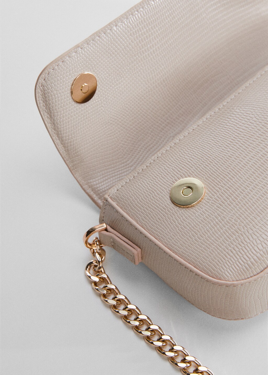 Flap chain bag - Details of the article 1