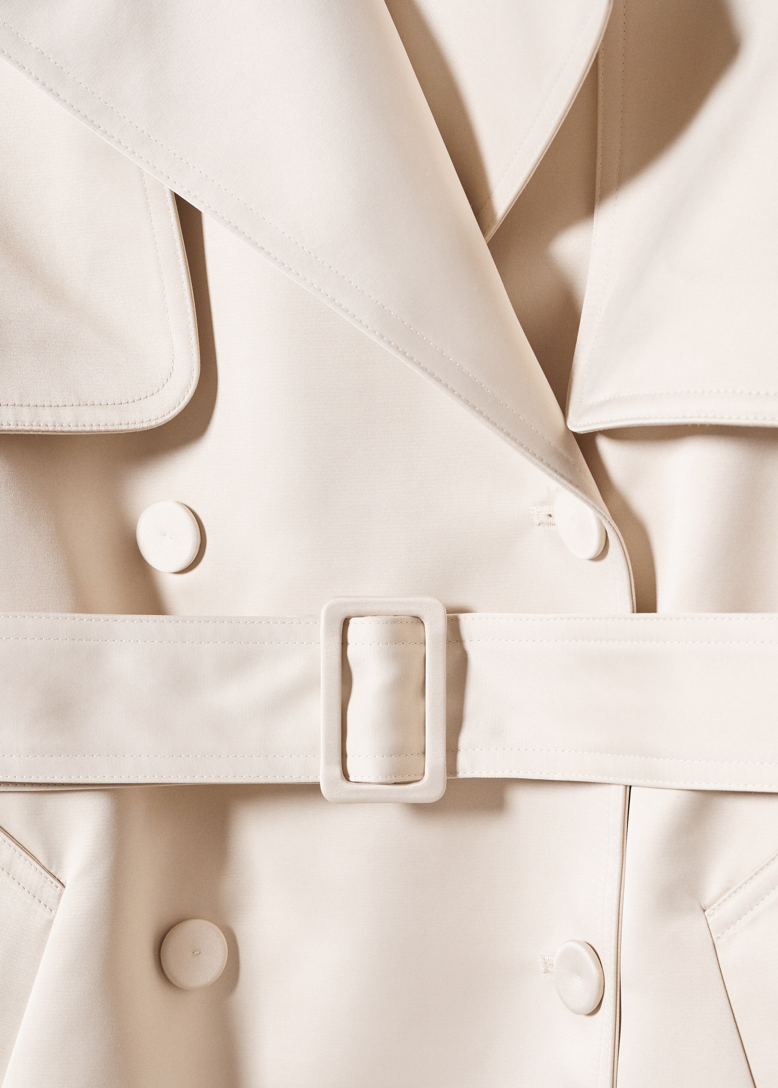 Satin-effect trench coat with belt - Details of the article 8