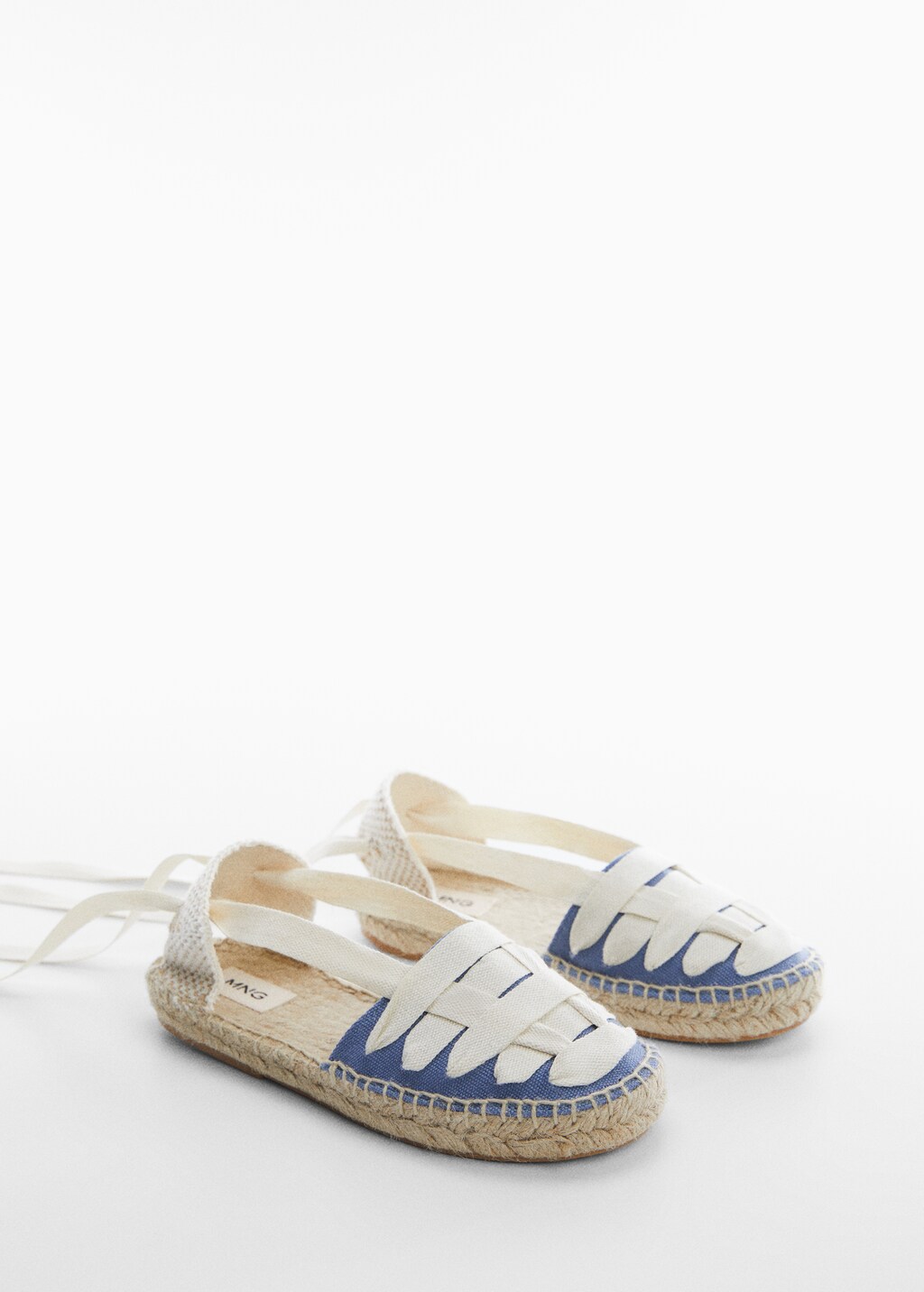 Espadrilles mit Schleifen - Mittlere Ansicht