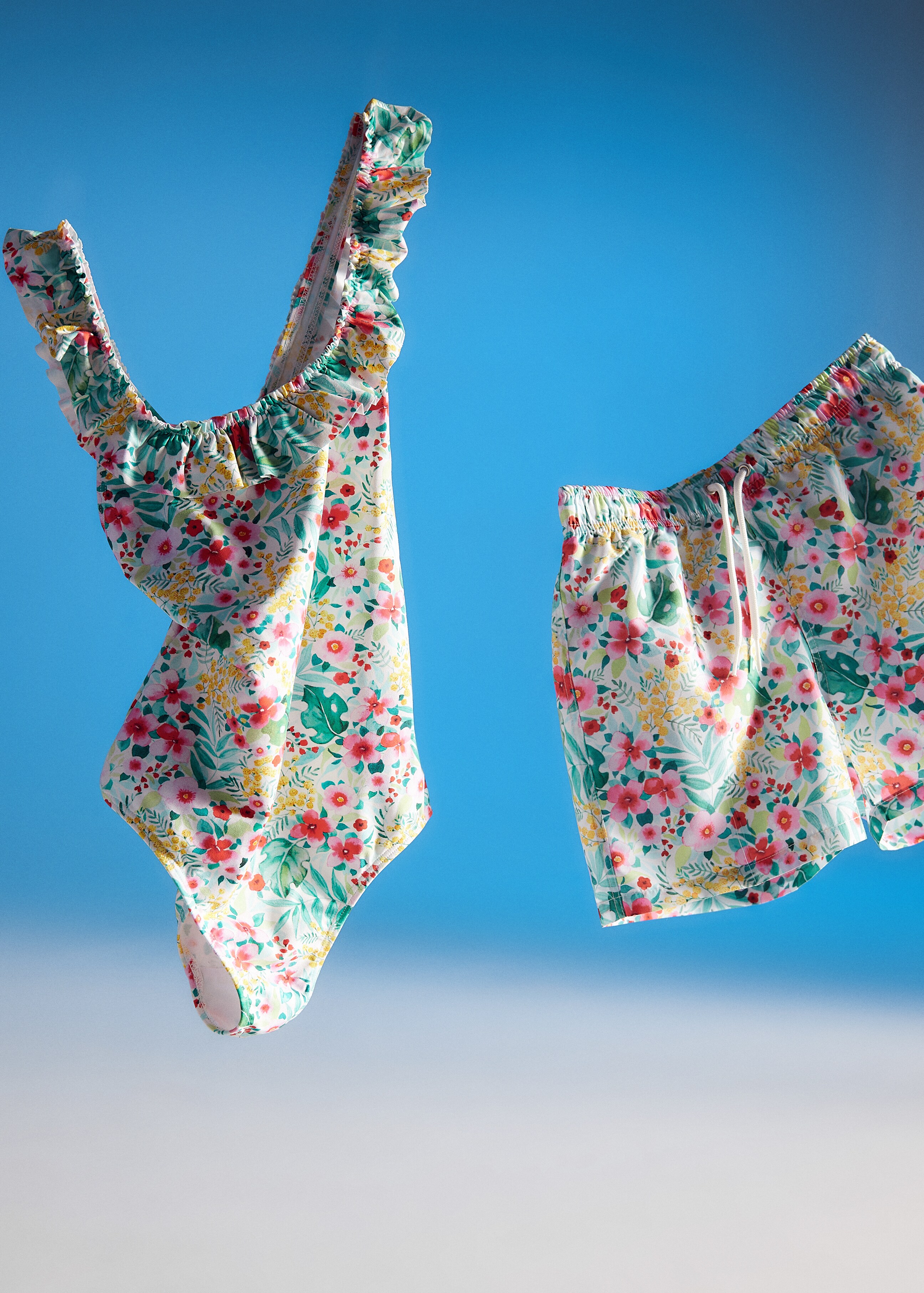 Ruffled floral print swimsuit - Details of the article 5