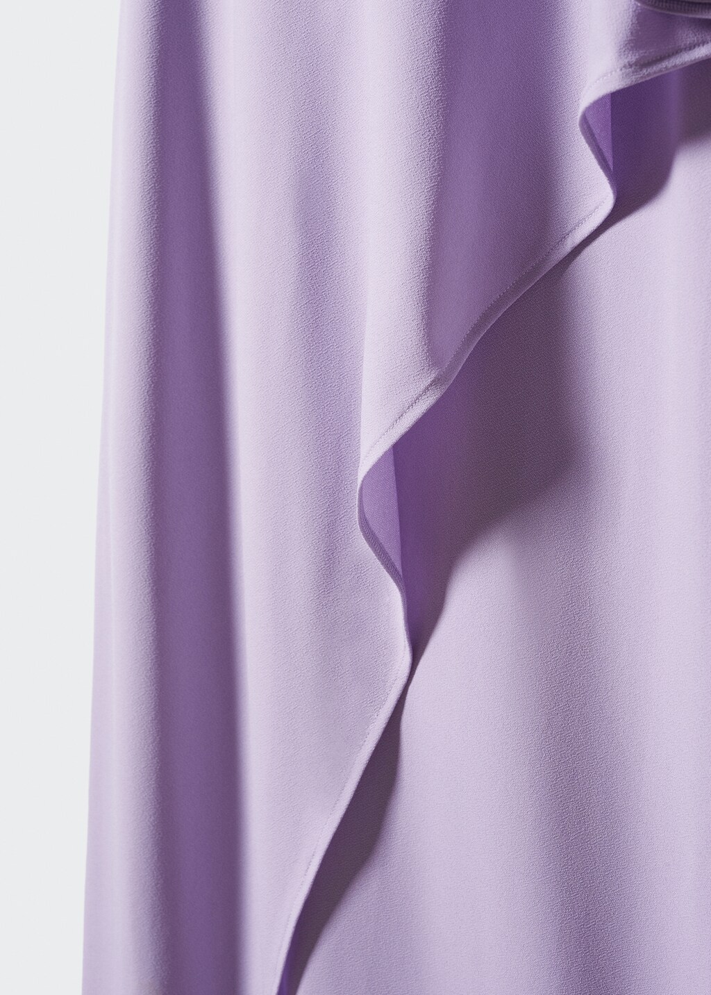 Kleid mit asymmetrischen Ärmeln - Detail des Artikels 8