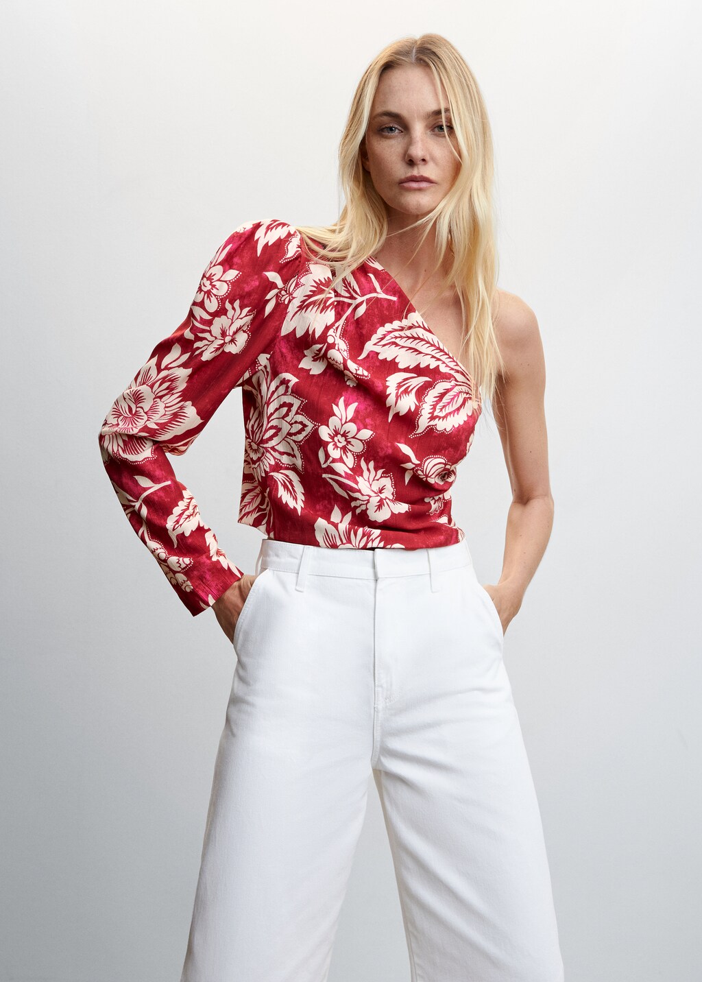 Asymmetrical printed blouse - Medium plane