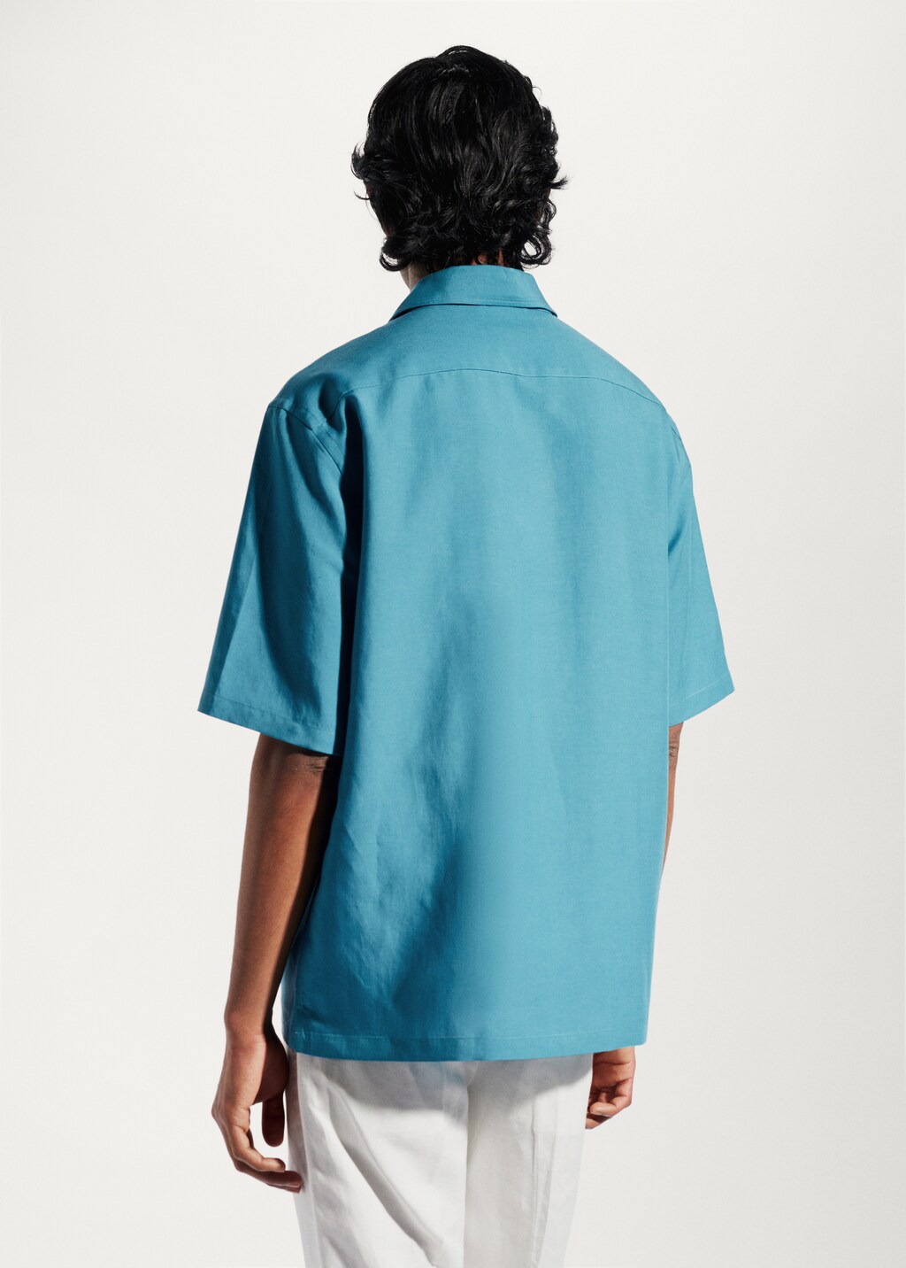 Regular-fit linen bowling shirt - Reverse of the article