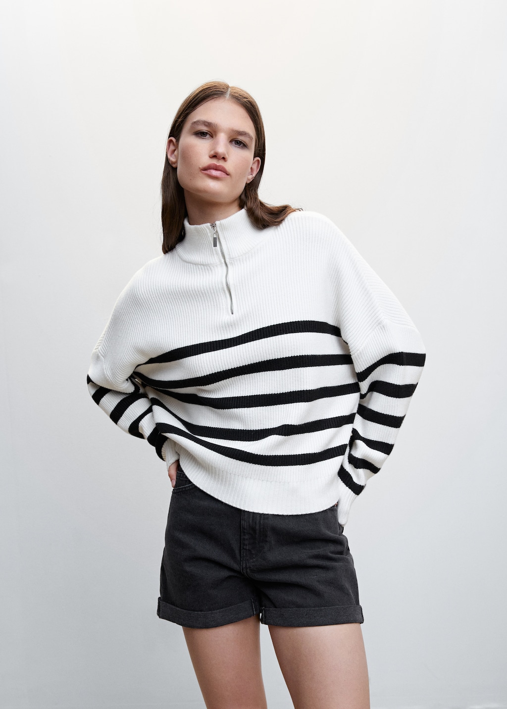 Striped sweater with zip - Medium plane