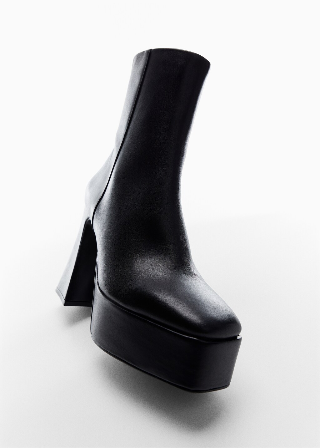 Platform leather ankle boots - Details of the article 5