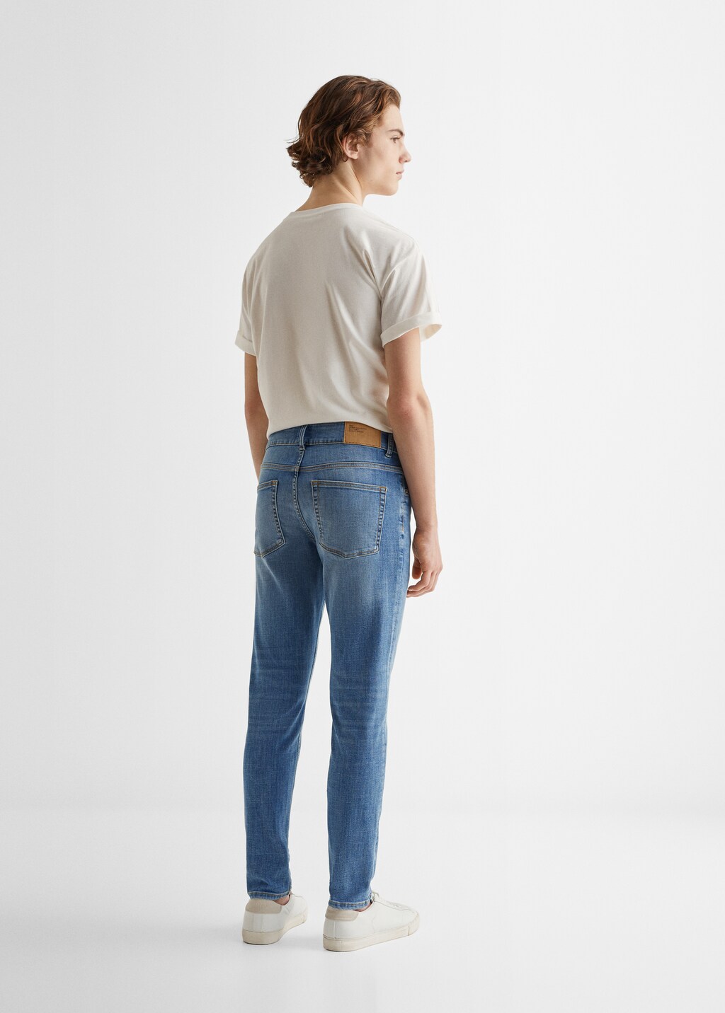 Slim-fit jeans met knopen - Achterkant van het artikel