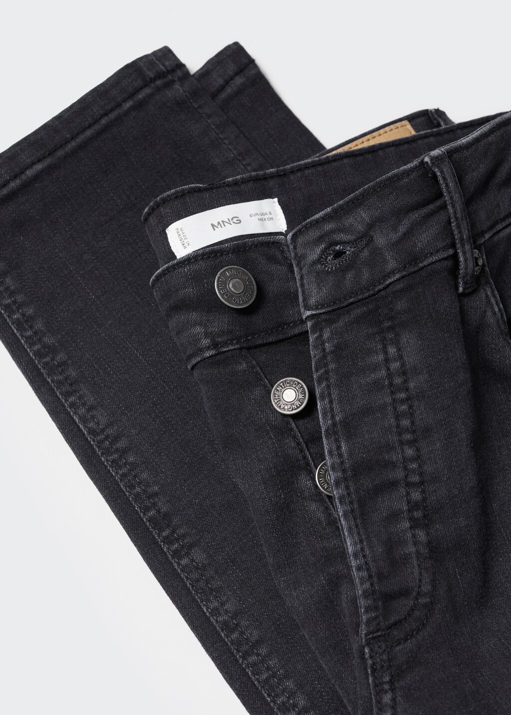 Slim-fit jeans with buttons - Details of the article 8