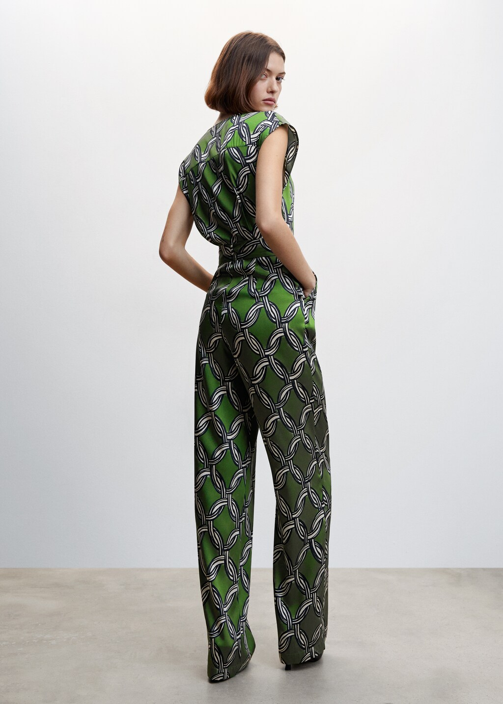 Jumpsuit mit Chain-Print - Rückseite des Artikels