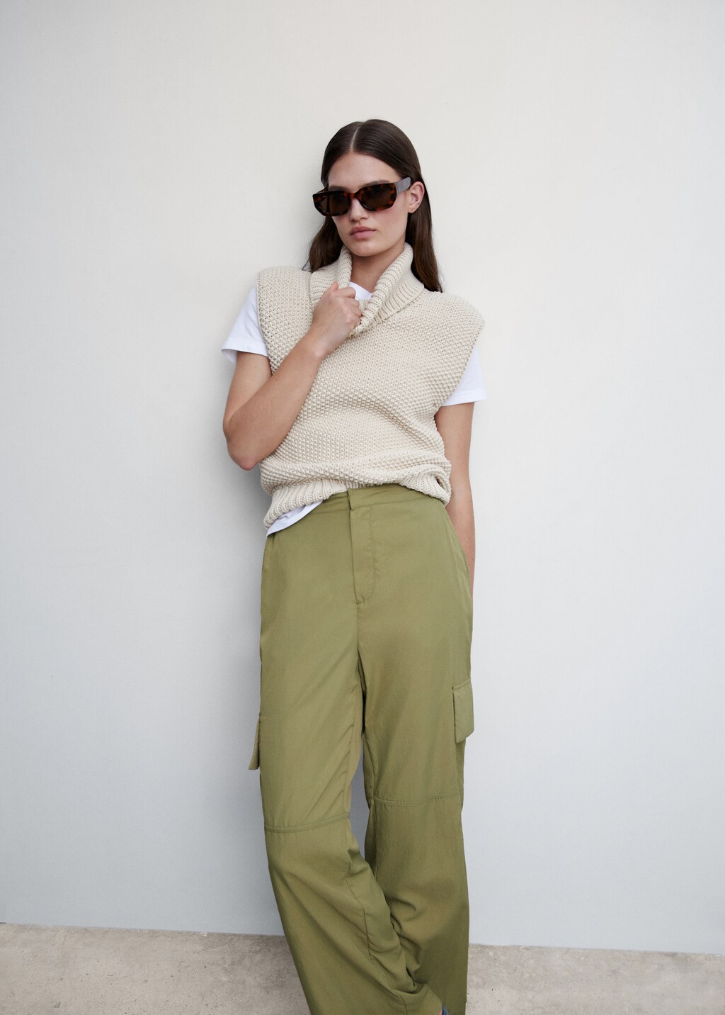 Cargo pants with pocket - Details of the article 2