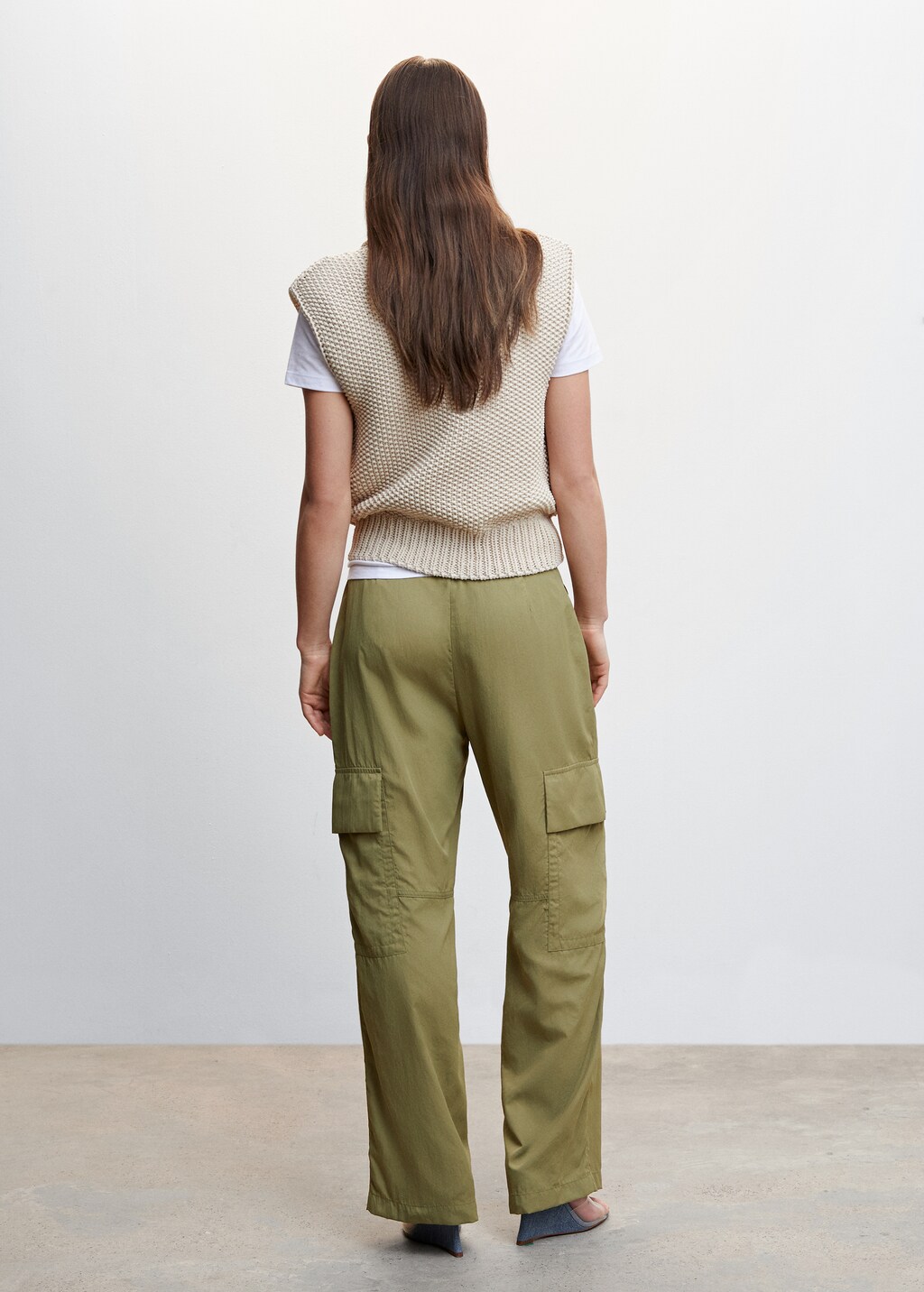 Cargo pants with pocket - Reverse of the article