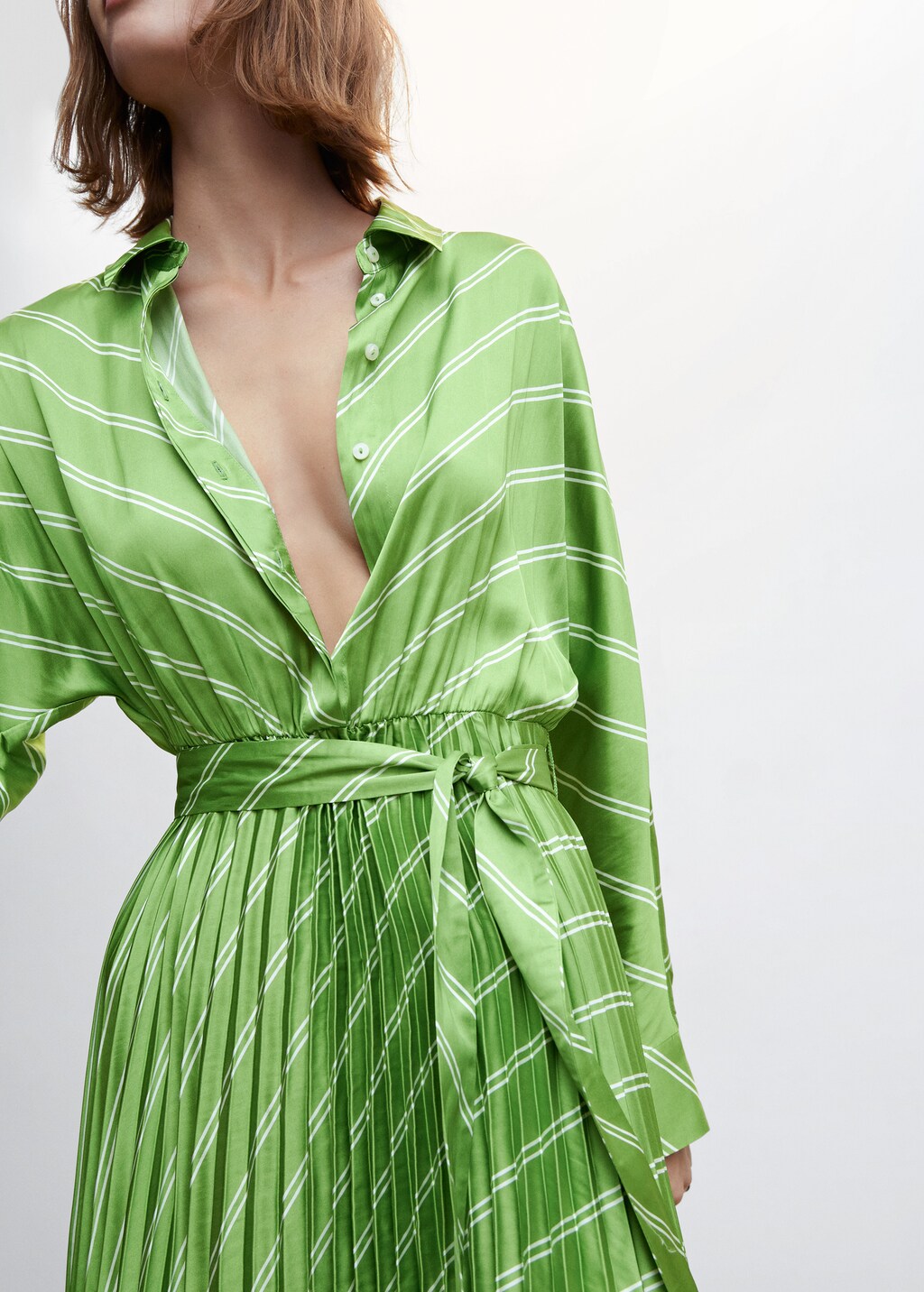 Pleated satin-effect shirt dress - Details of the article 6